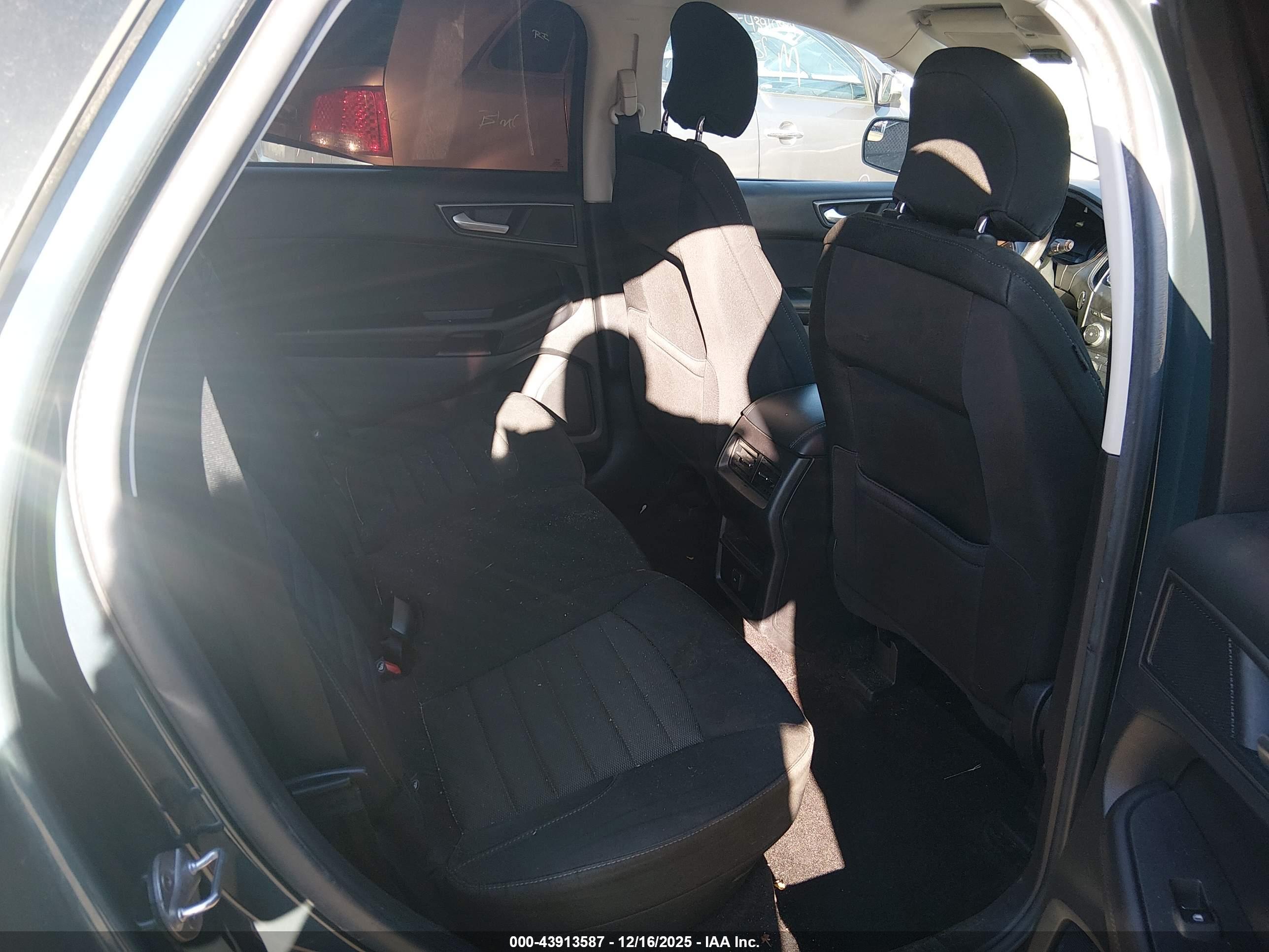 FORD EDGE image 8