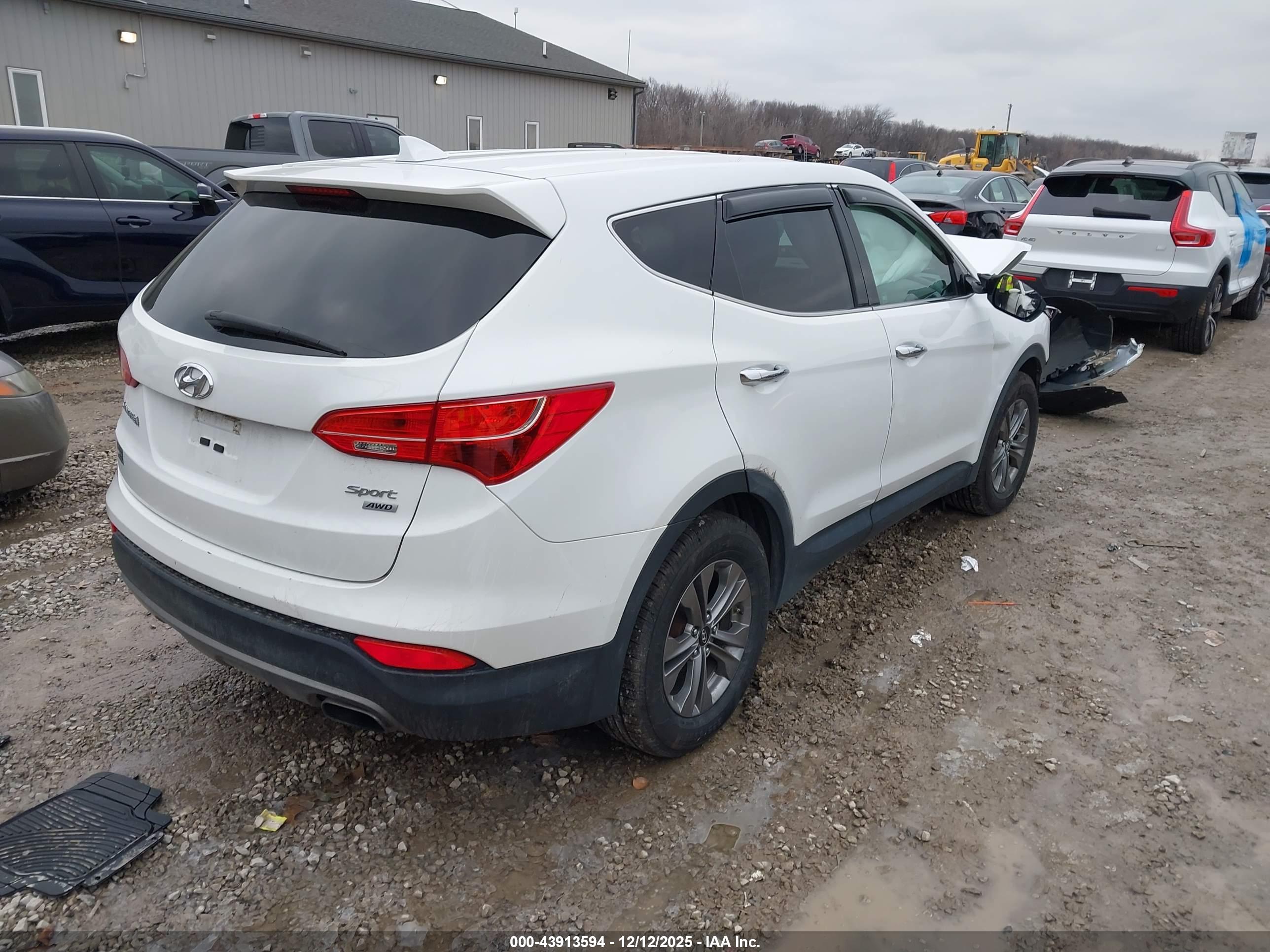 HYUNDAI SANTA image 4
