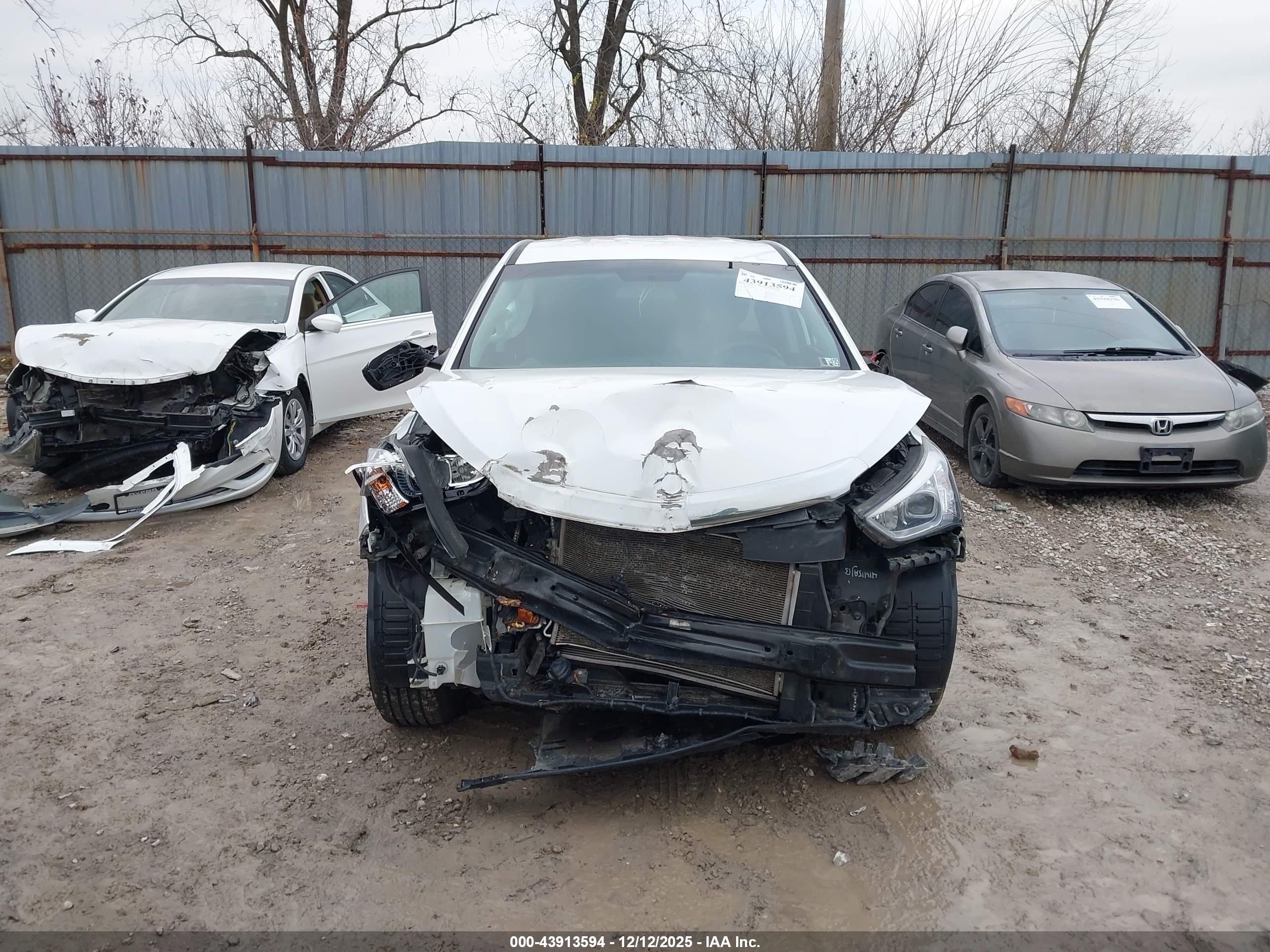 HYUNDAI SANTA image 6