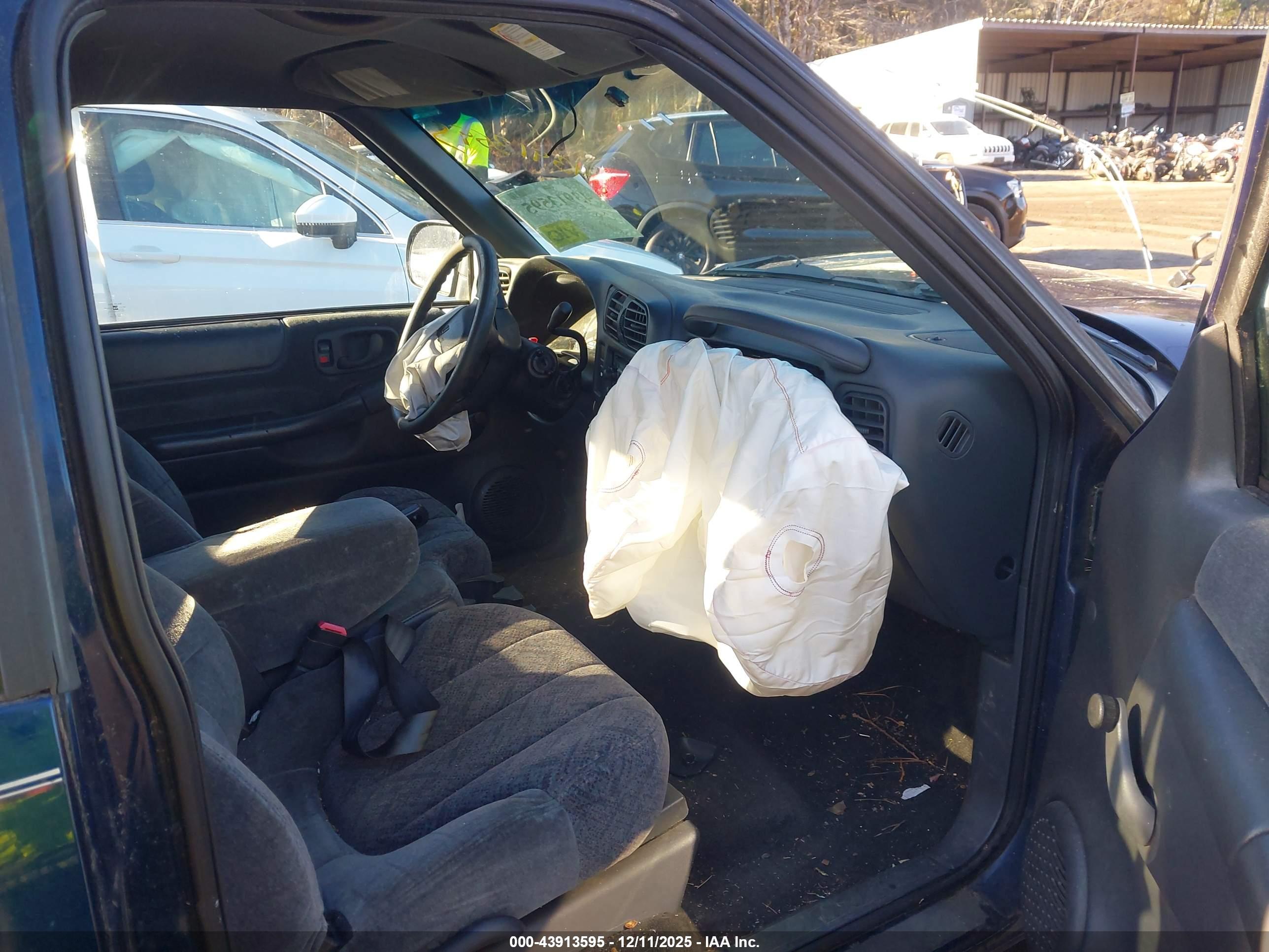 GMC SONOMA image 5