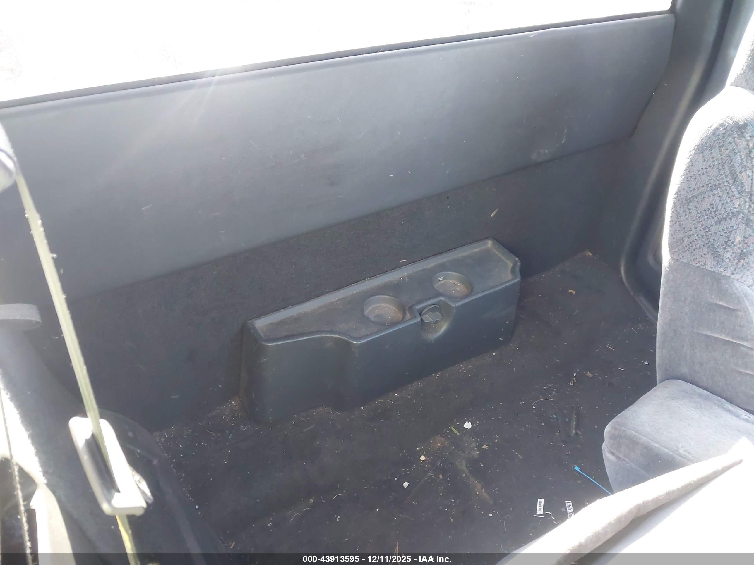 GMC SONOMA image 8