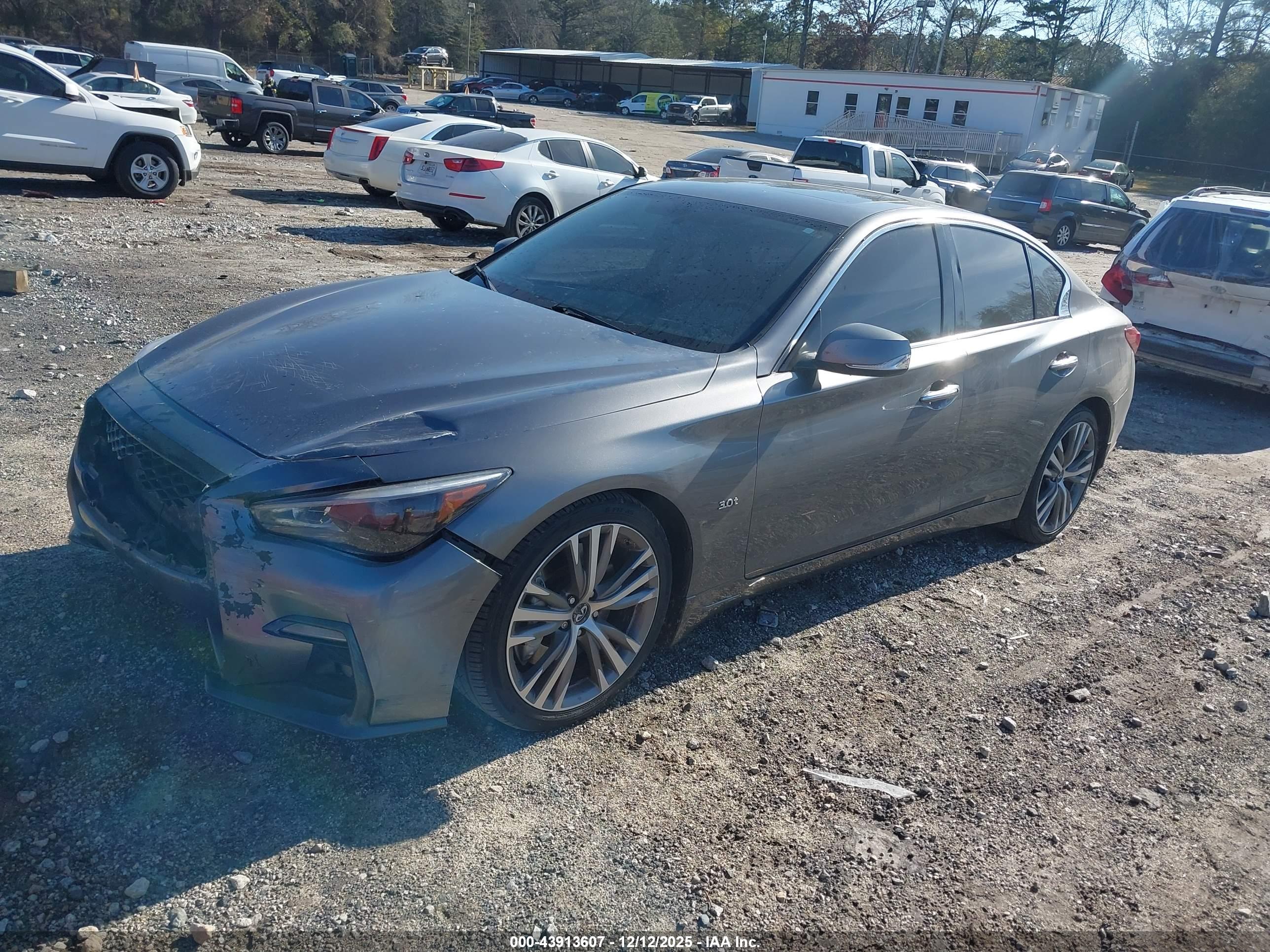 INFINITI Q50 image 2