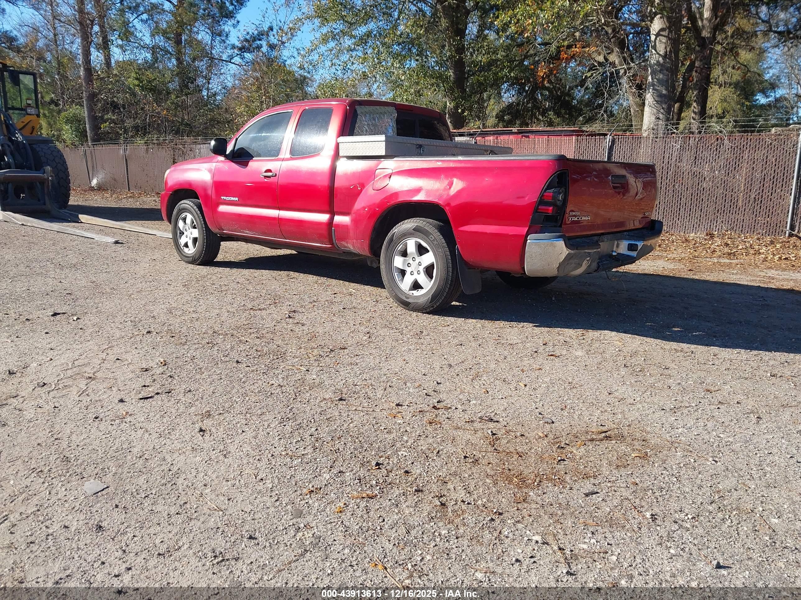 TOYOTA TACOMA image 3