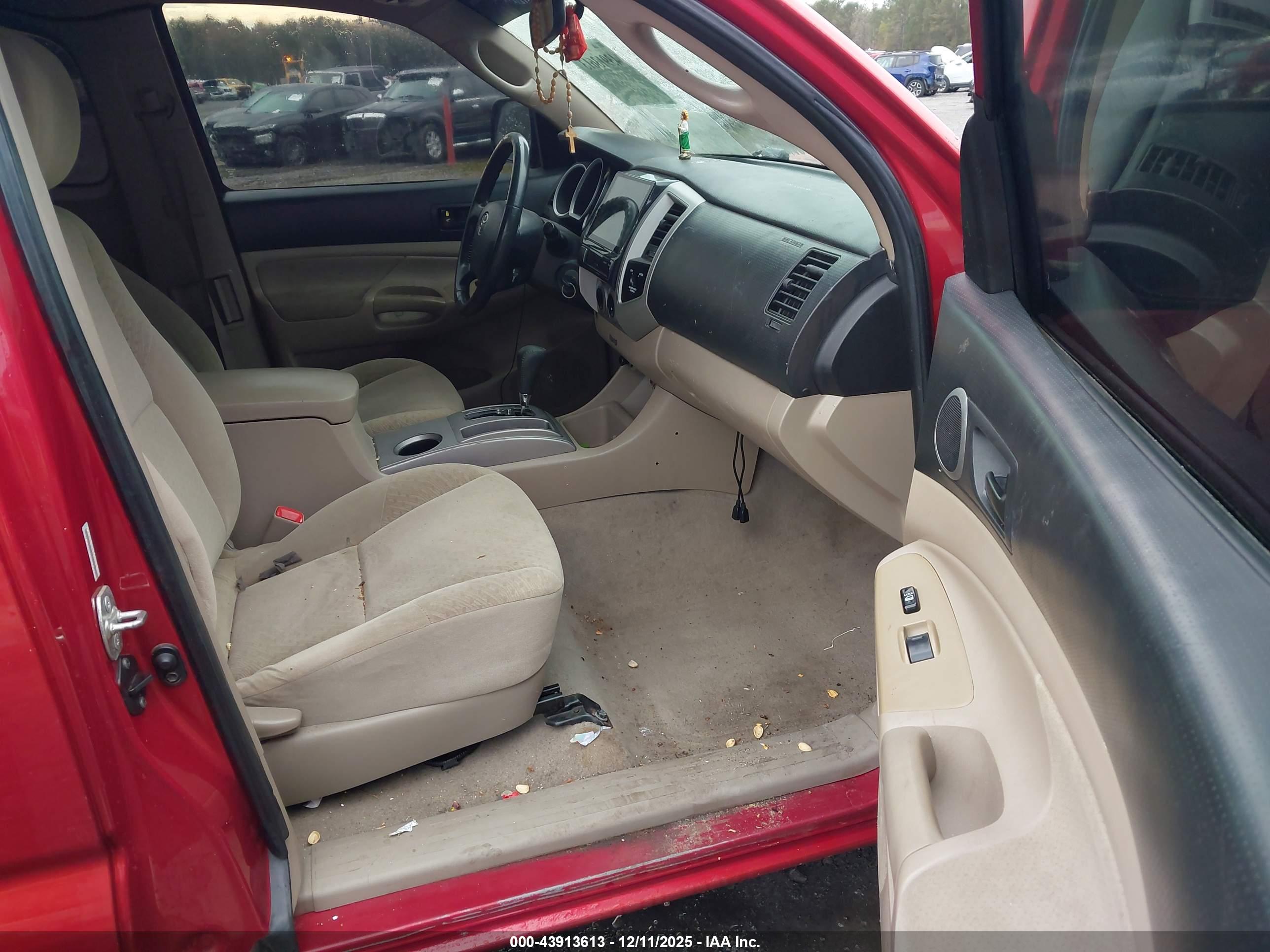 TOYOTA TACOMA image 5