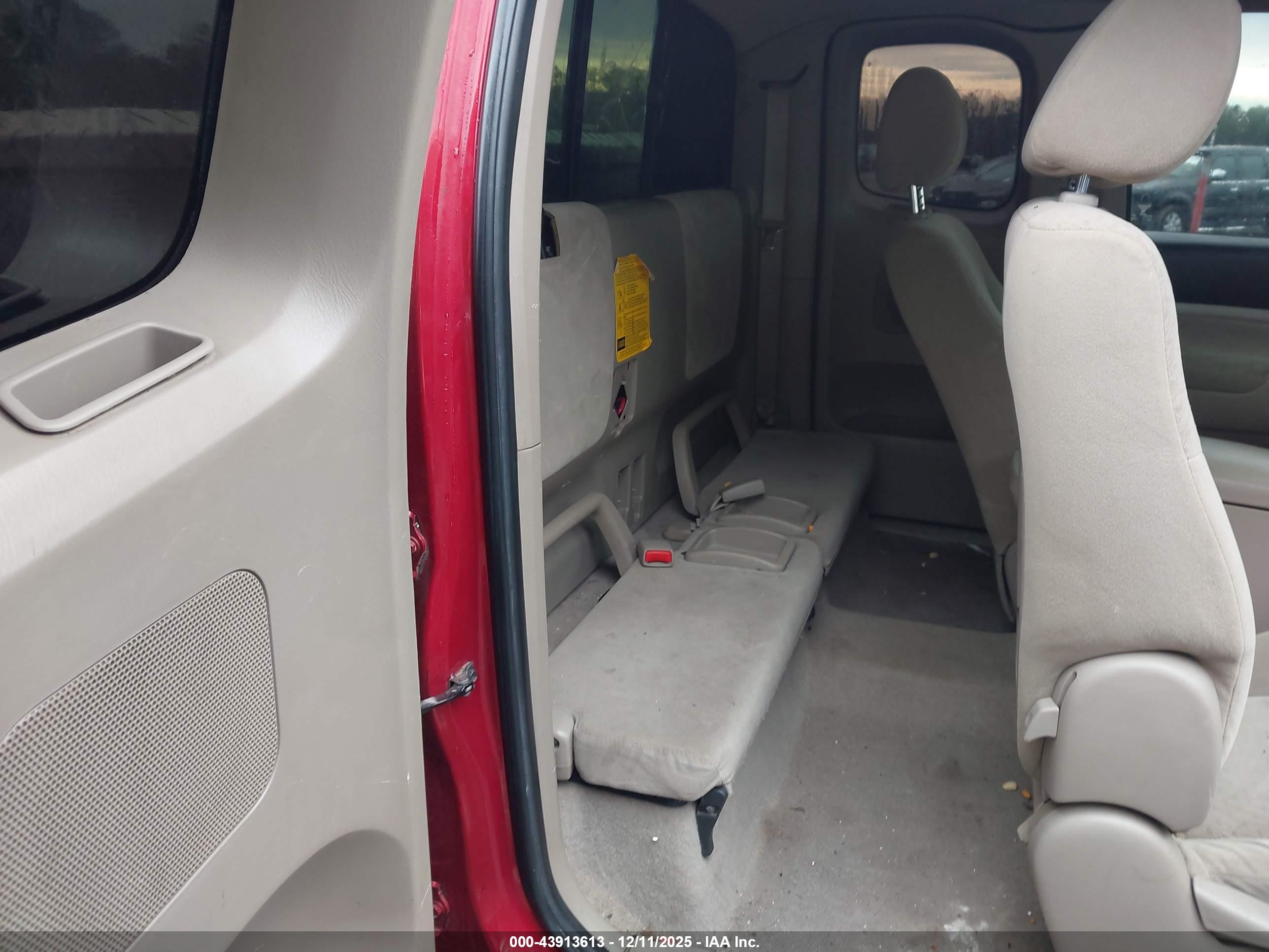 TOYOTA TACOMA image 8