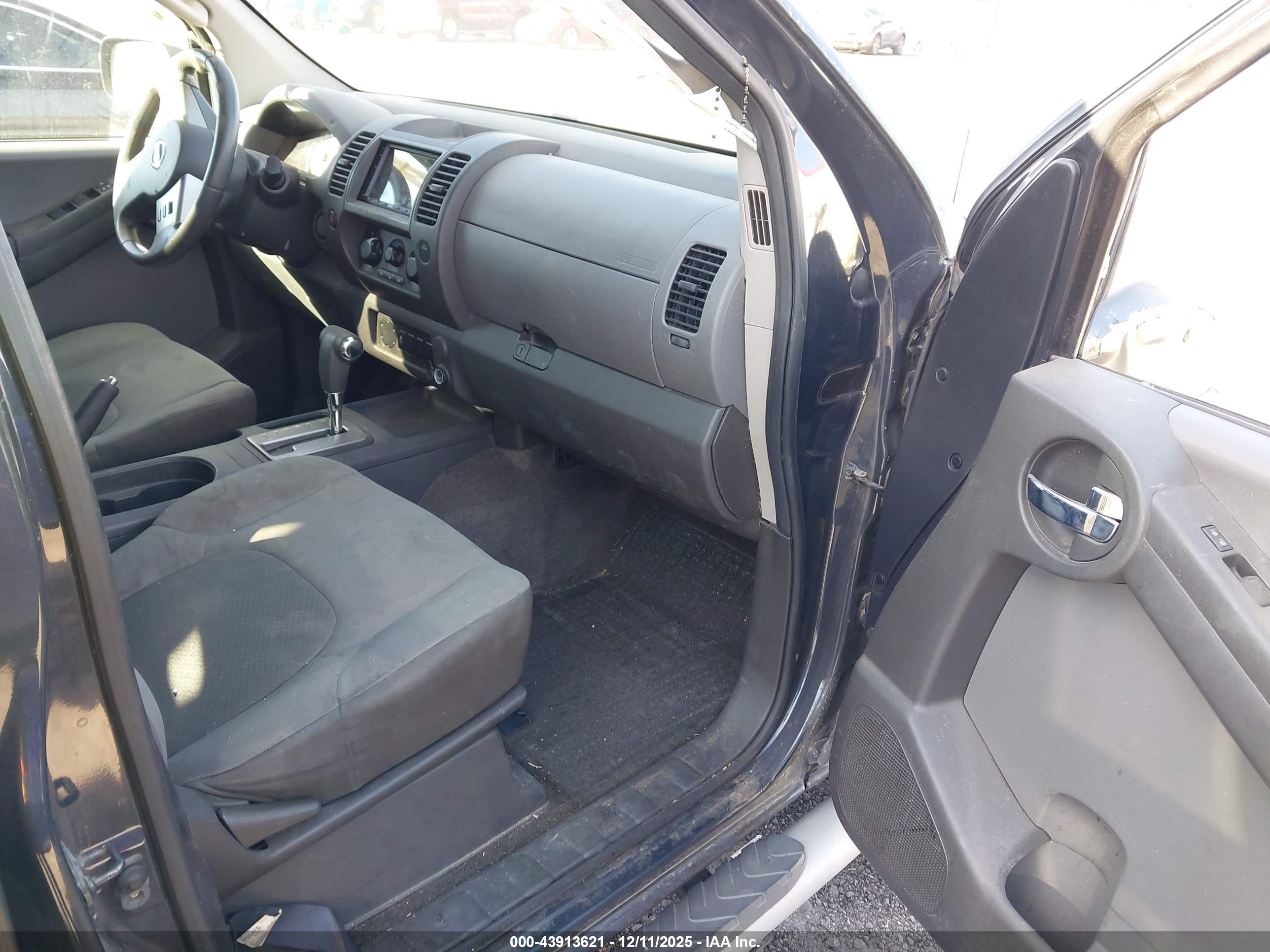 NISSAN XTERRA image 5