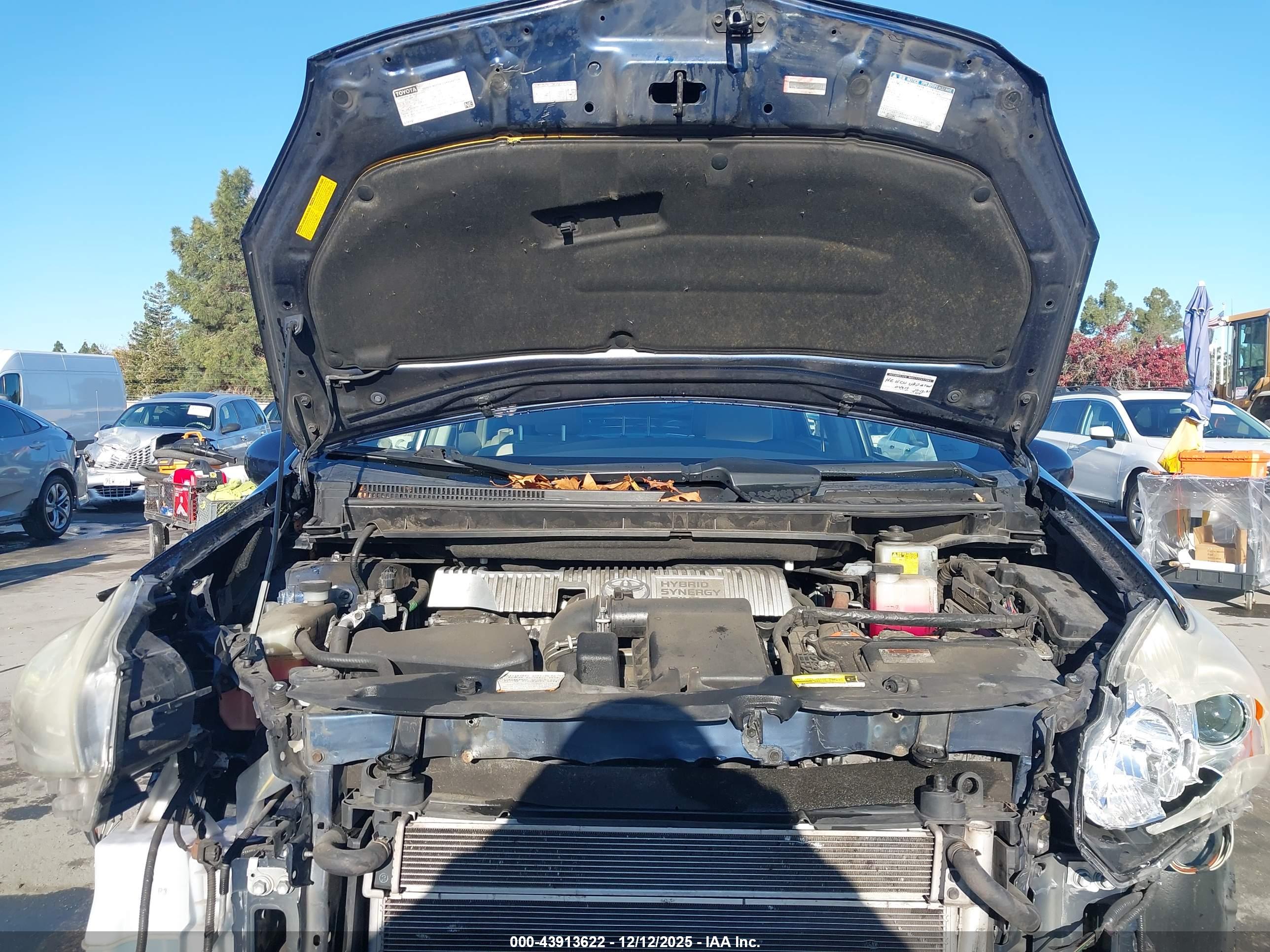 TOYOTA PRIUS image 10