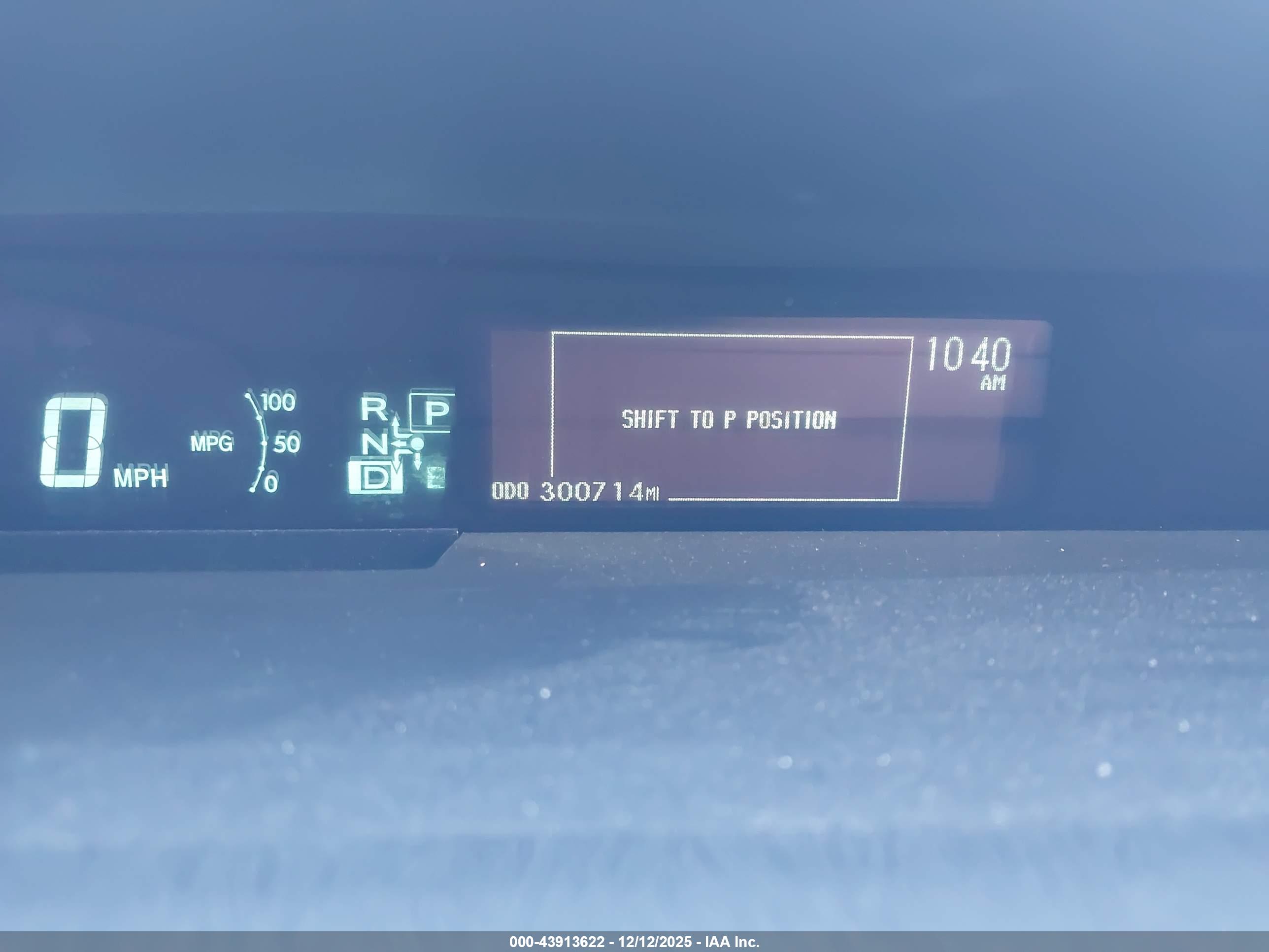 TOYOTA PRIUS image 7