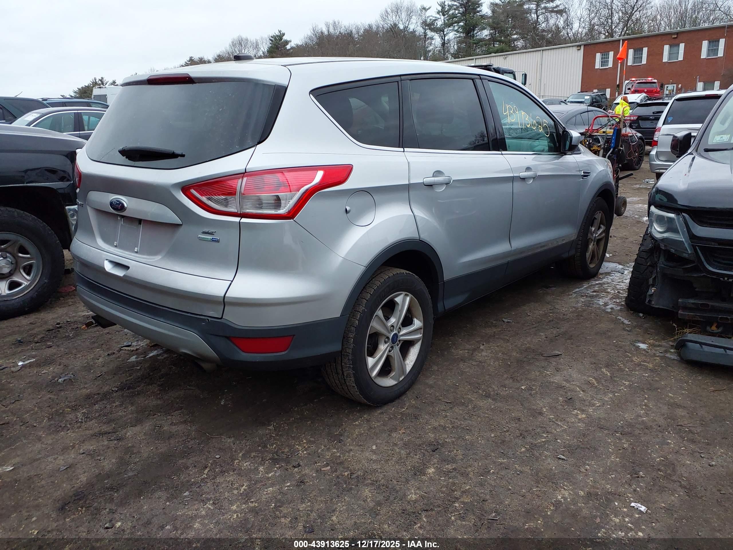 FORD ESCAPE image 4