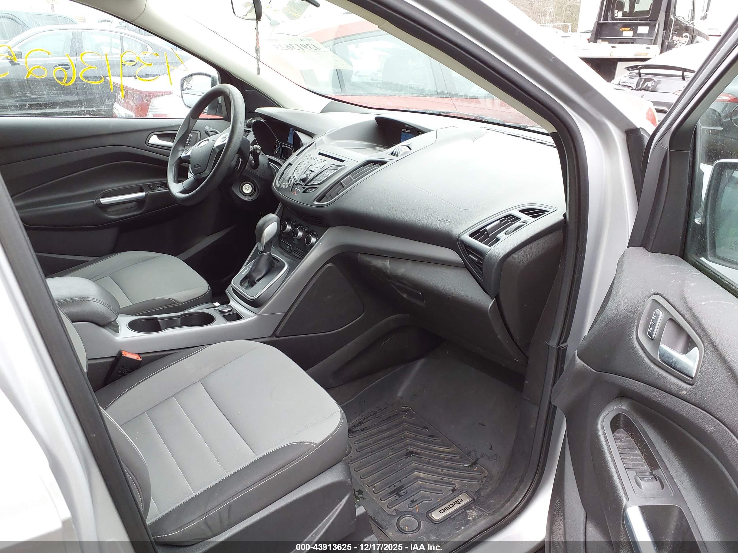 FORD ESCAPE image 5