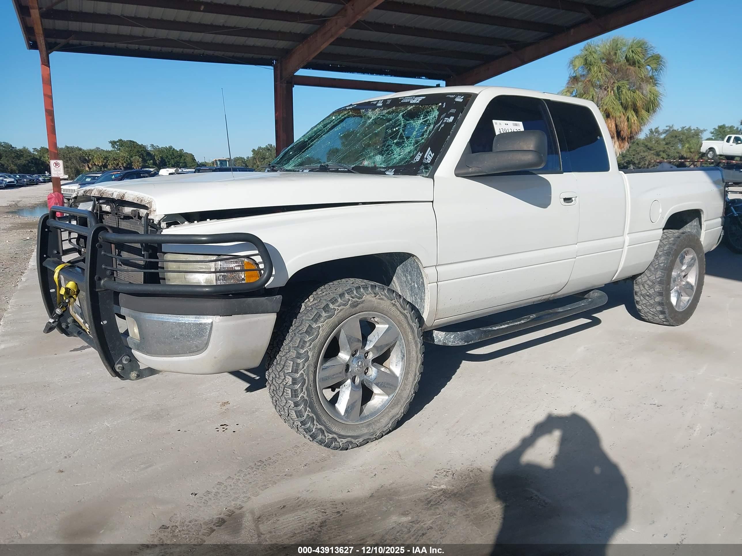 DODGE RAM image 2