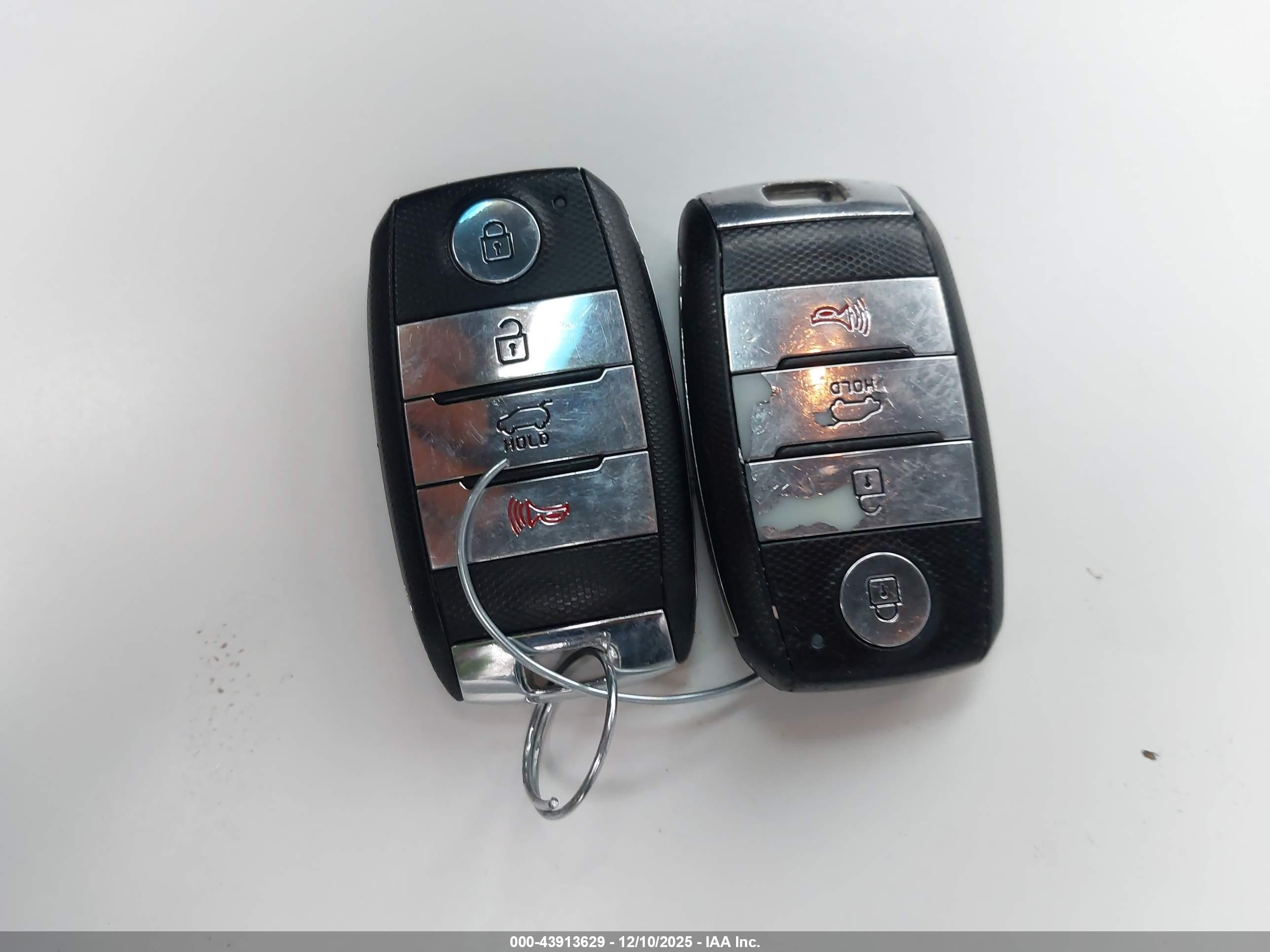 KIA SORENTO image 11