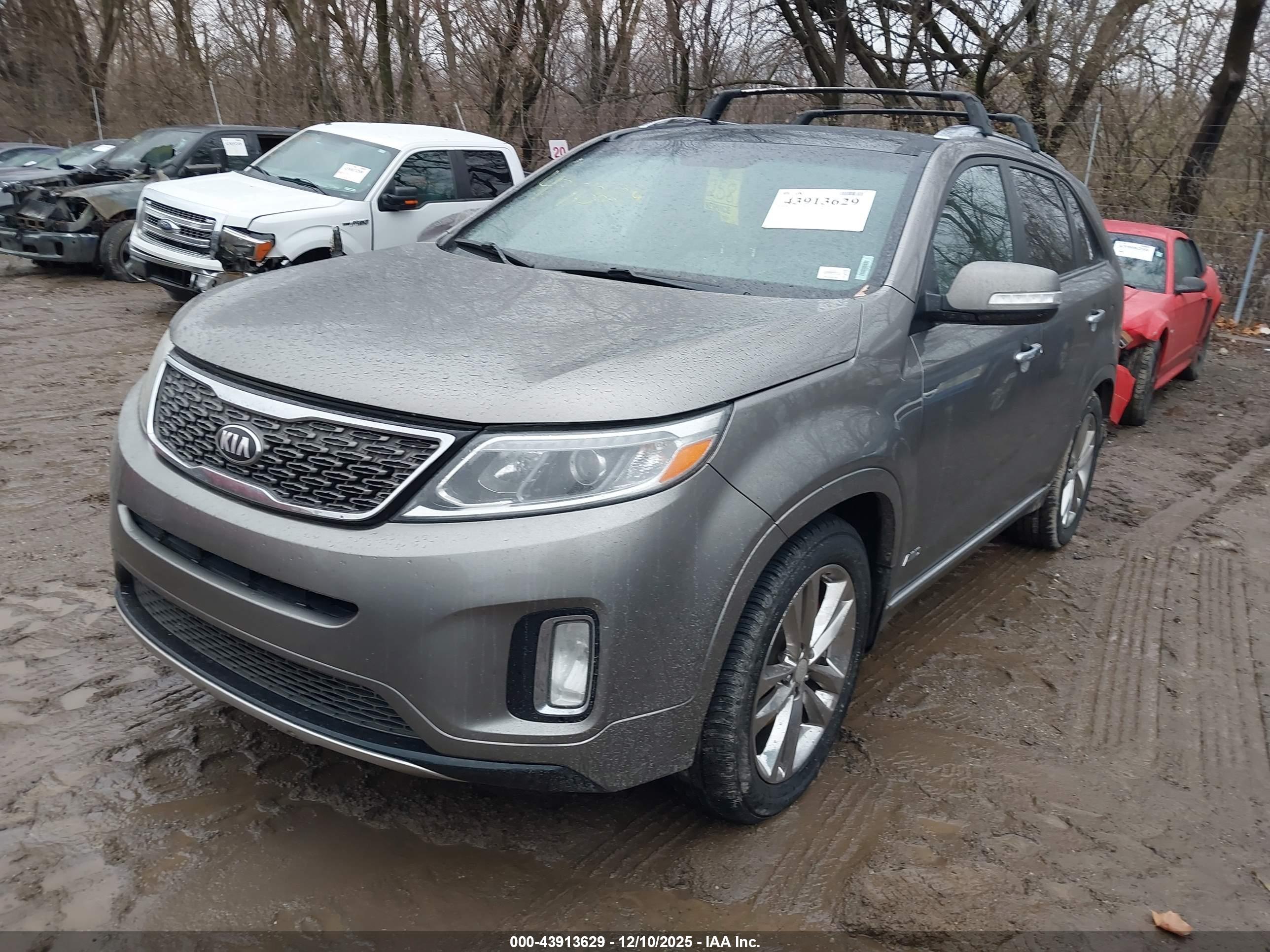 KIA SORENTO image 2