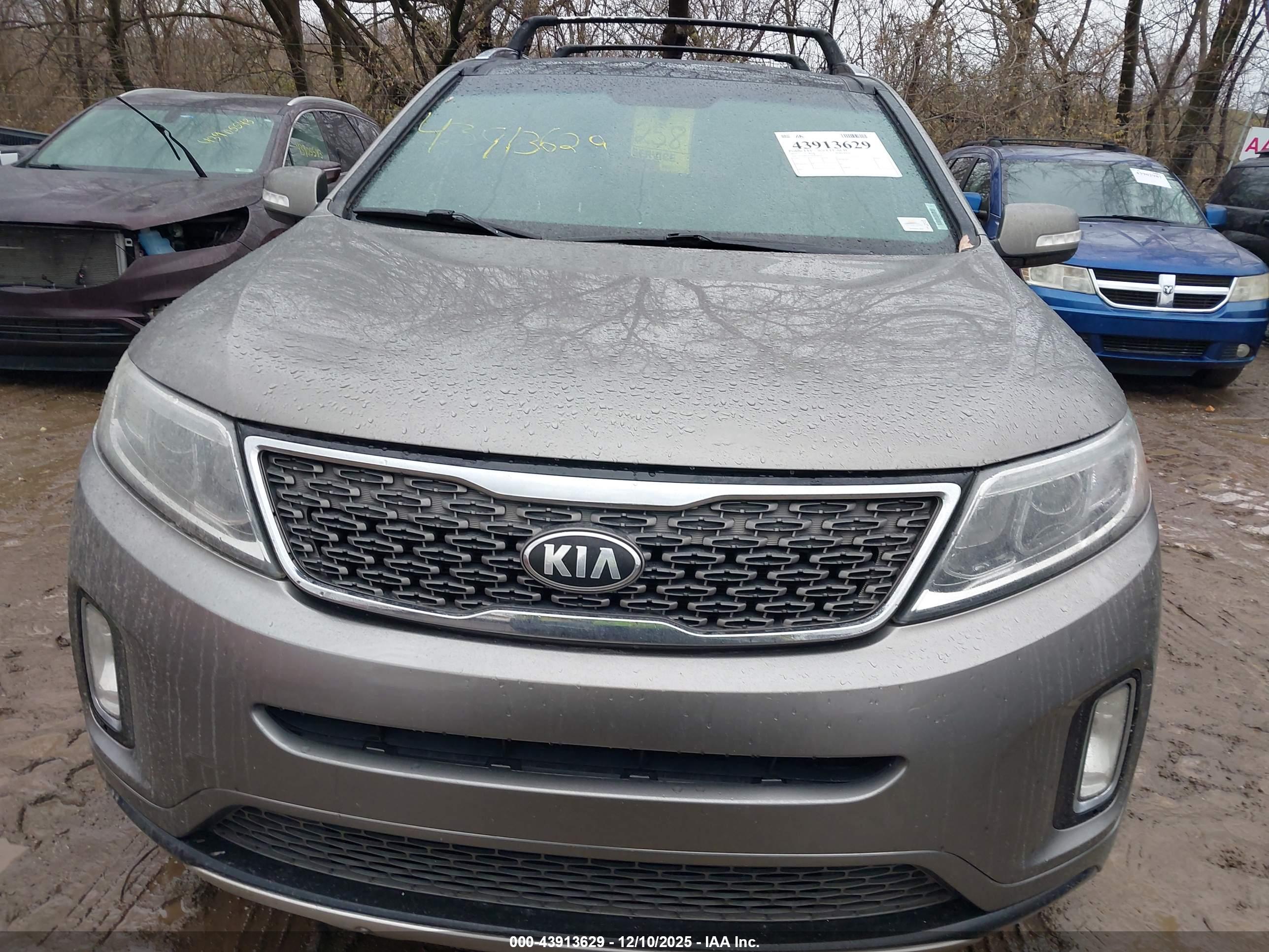 KIA SORENTO image 6