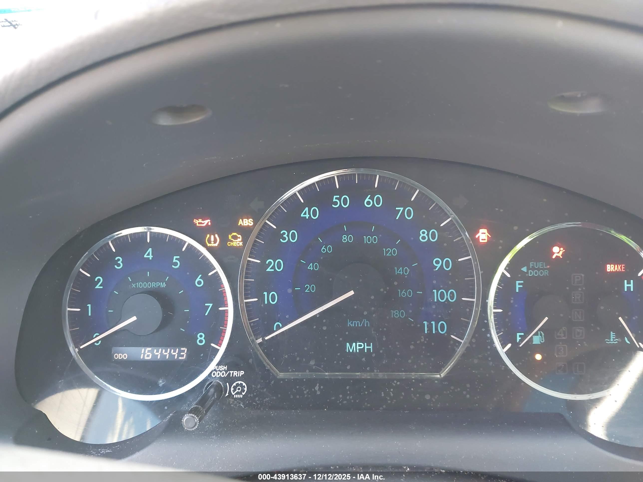 TOYOTA SIENNA image 7