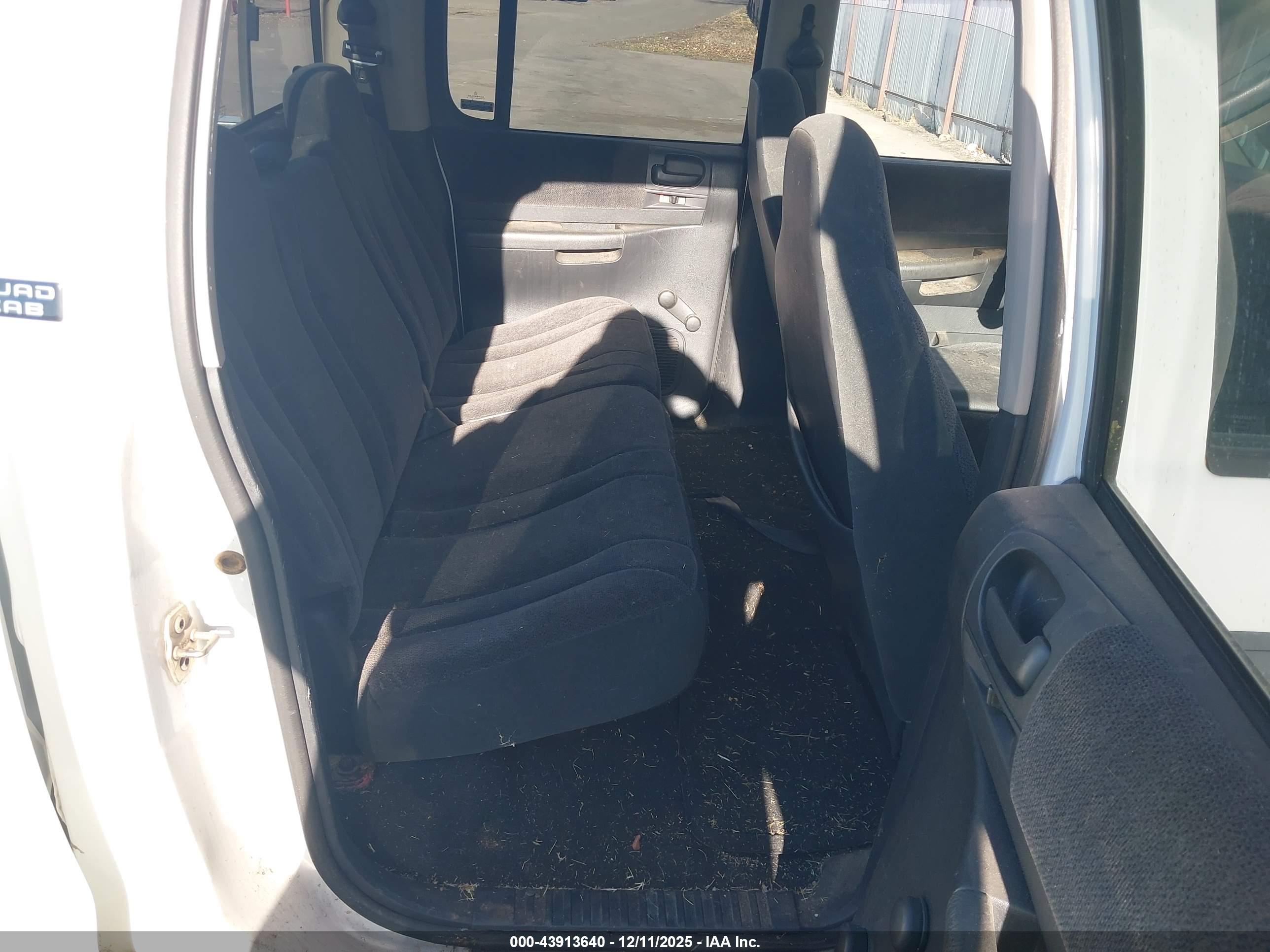 DODGE DAKOTA image 8