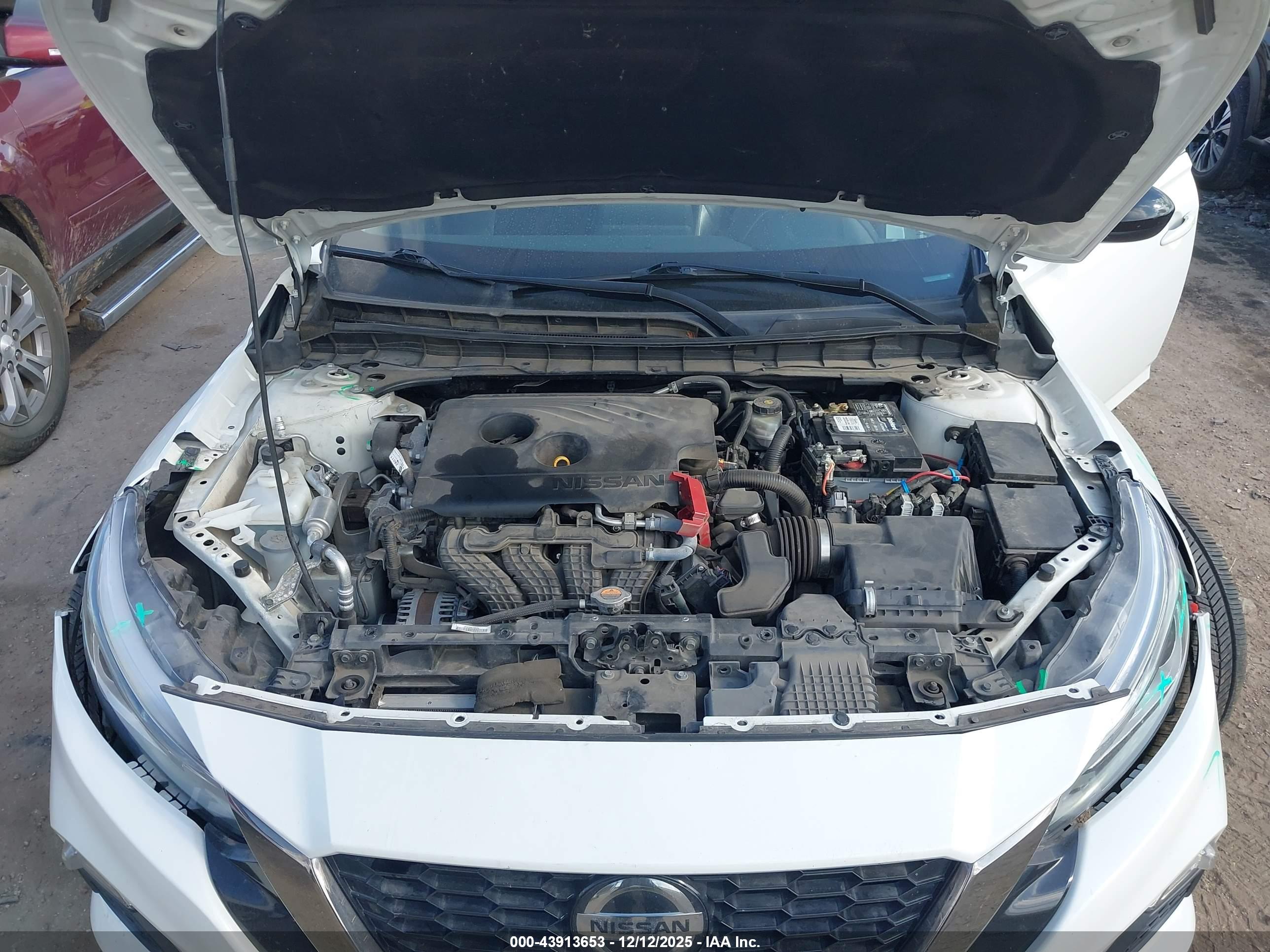 NISSAN ALTIMA image 10