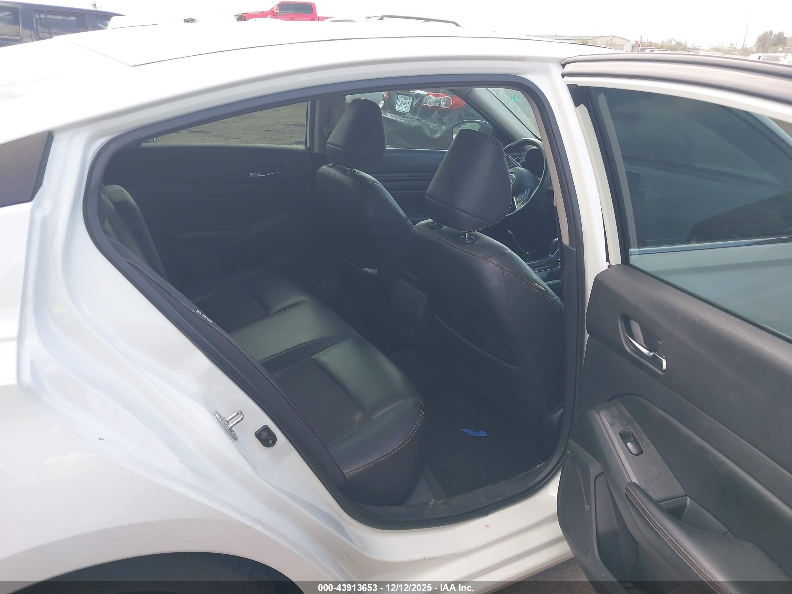 NISSAN ALTIMA image 8