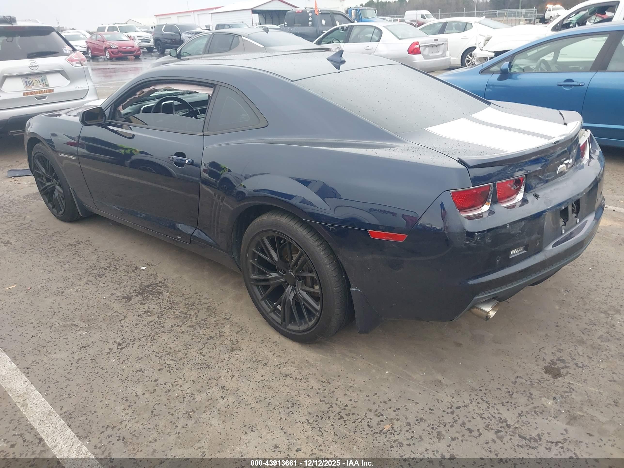 CHEVROLET CAMARO image 3