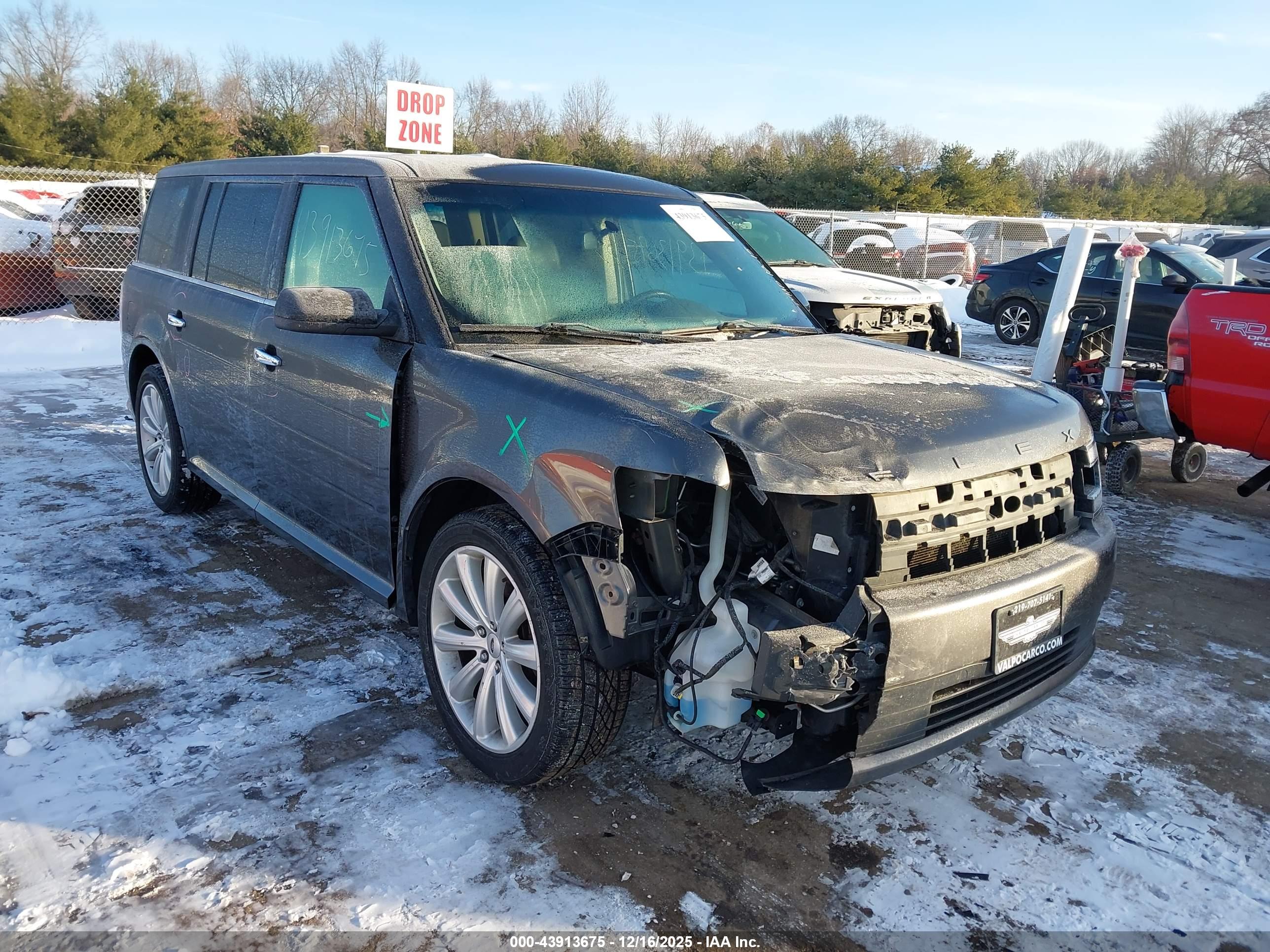 FORD FLEX image 6
