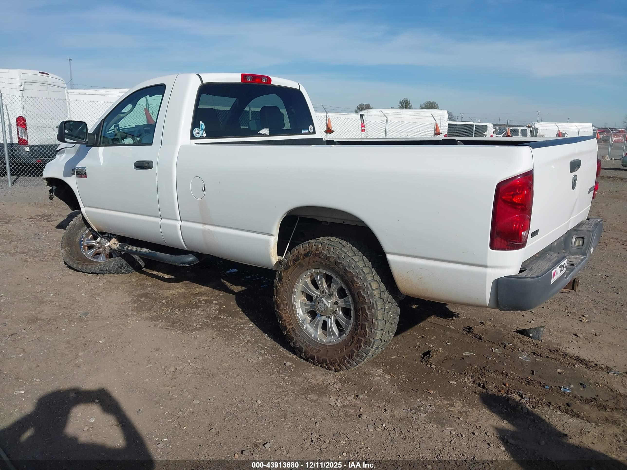DODGE RAM image 3