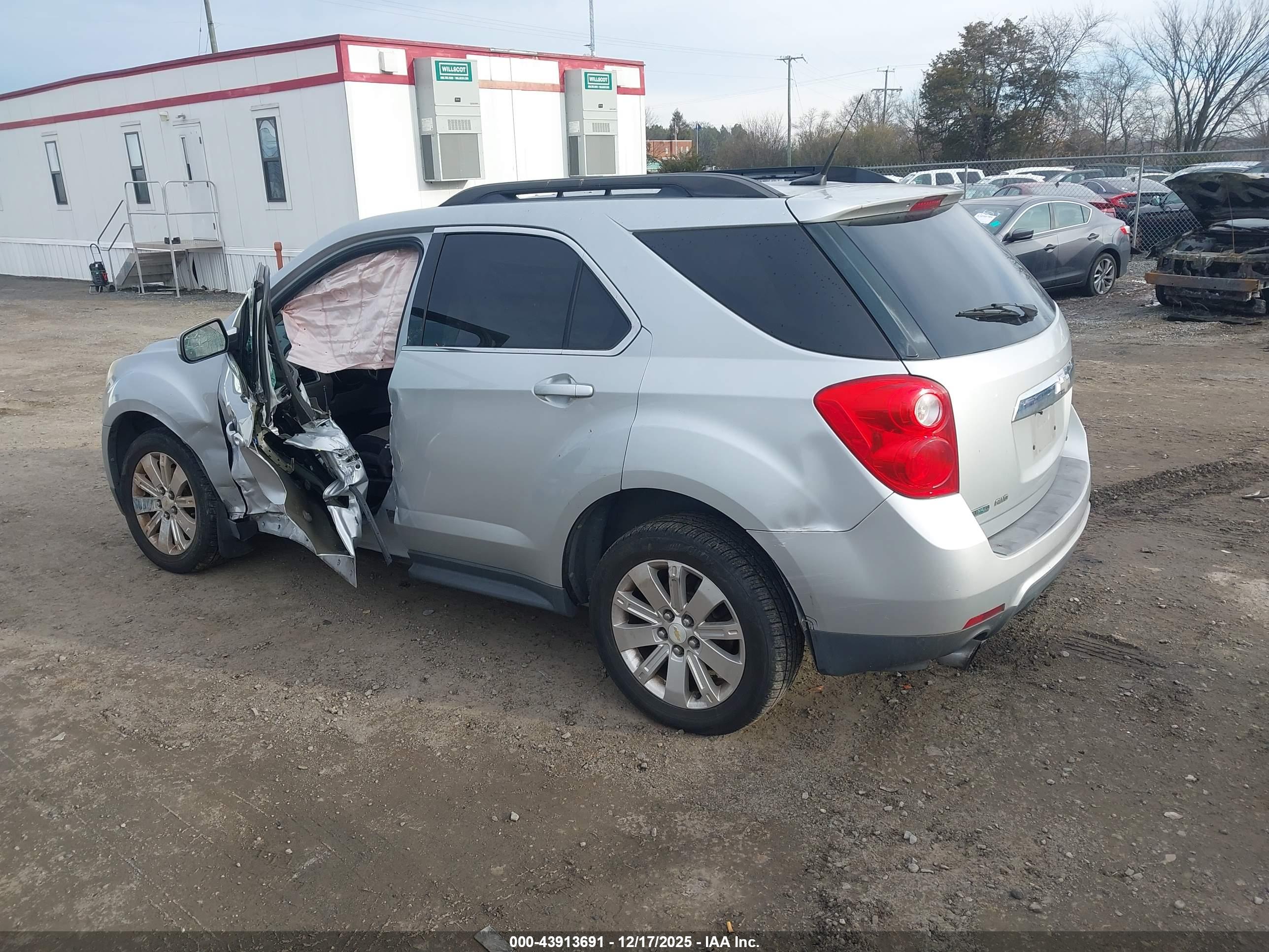 CHEVROLET EQUINOX image 3