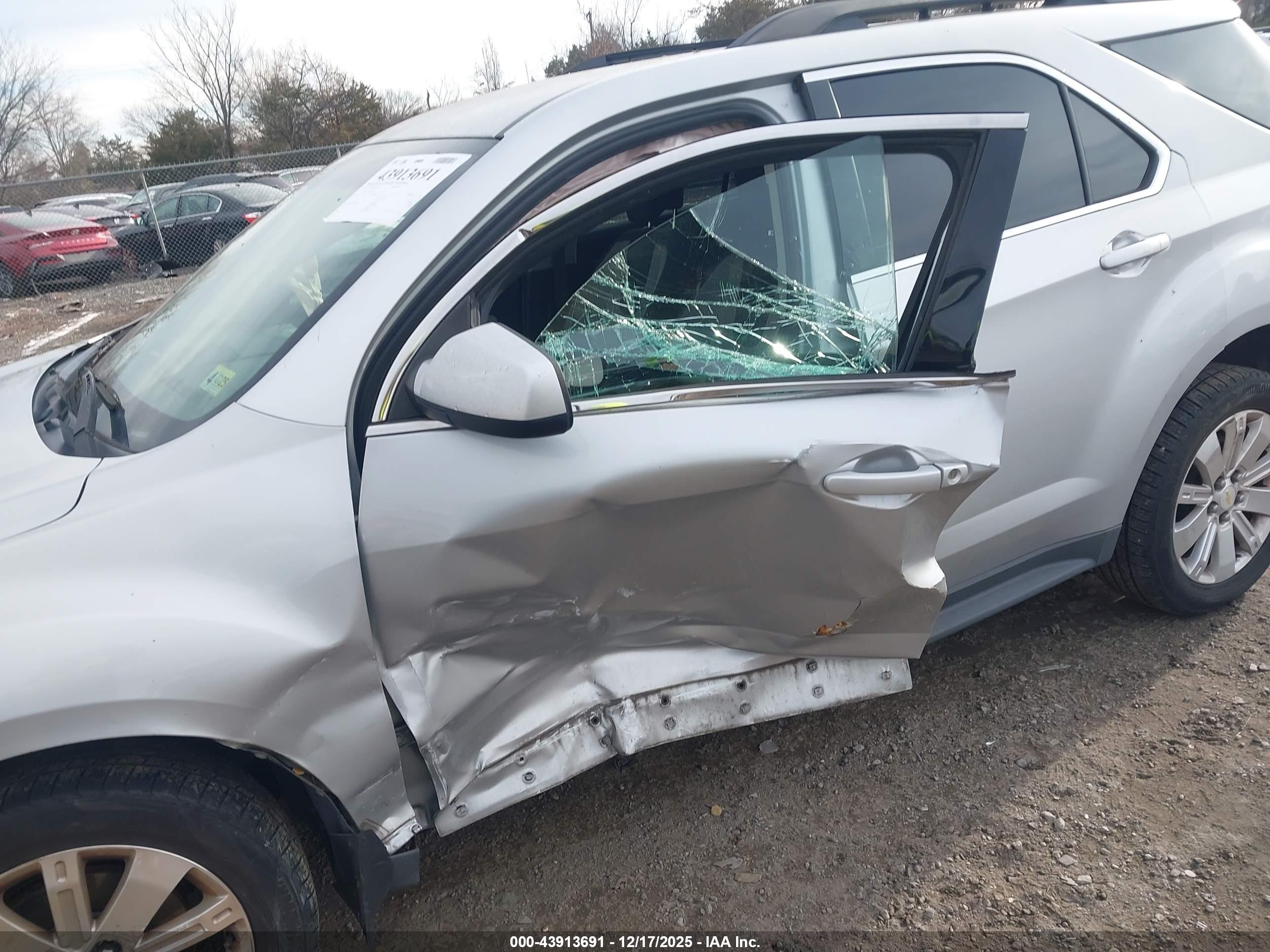 CHEVROLET EQUINOX image 6