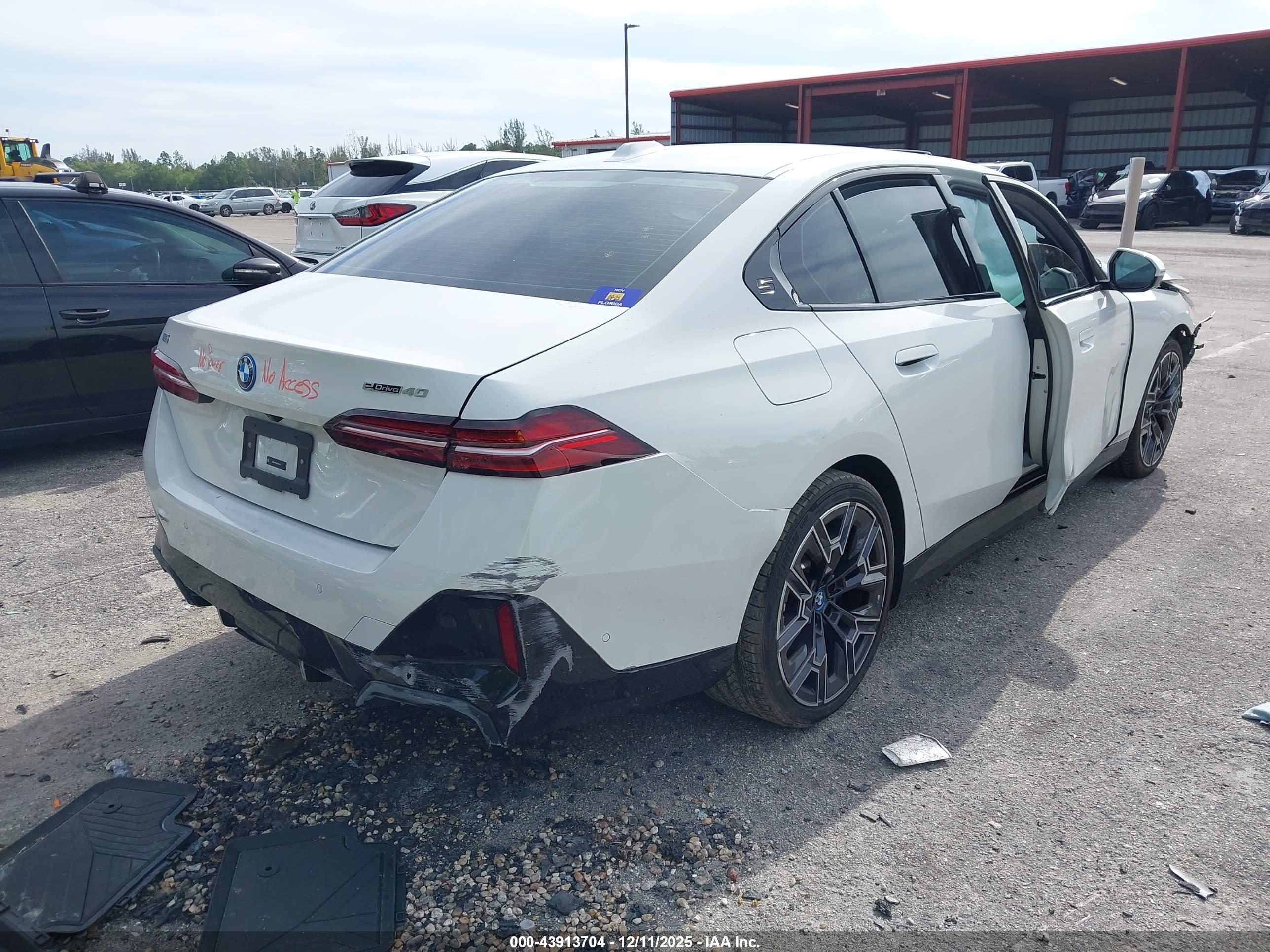 BMW I5 image 4