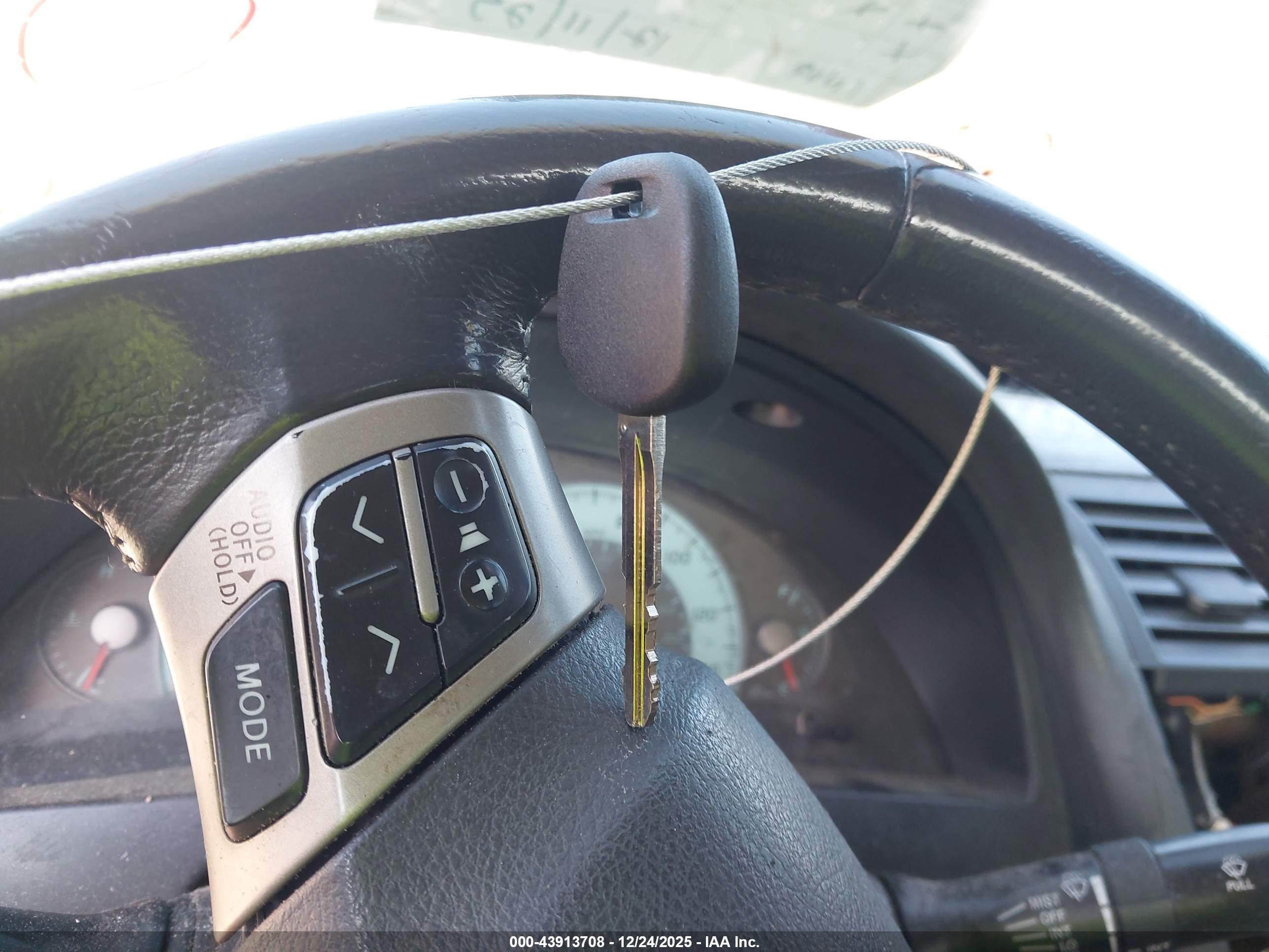 TOYOTA CAMRY image 11