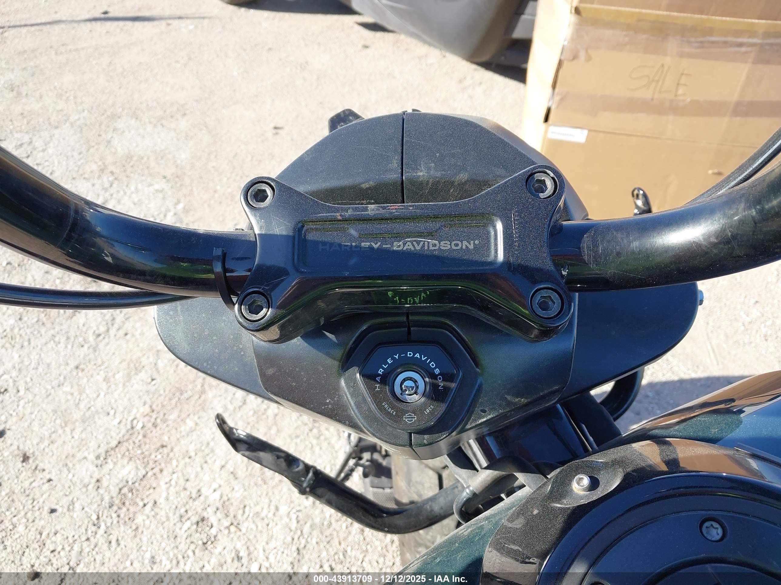 HARLEY-DAVIDSON FLTRX image 7