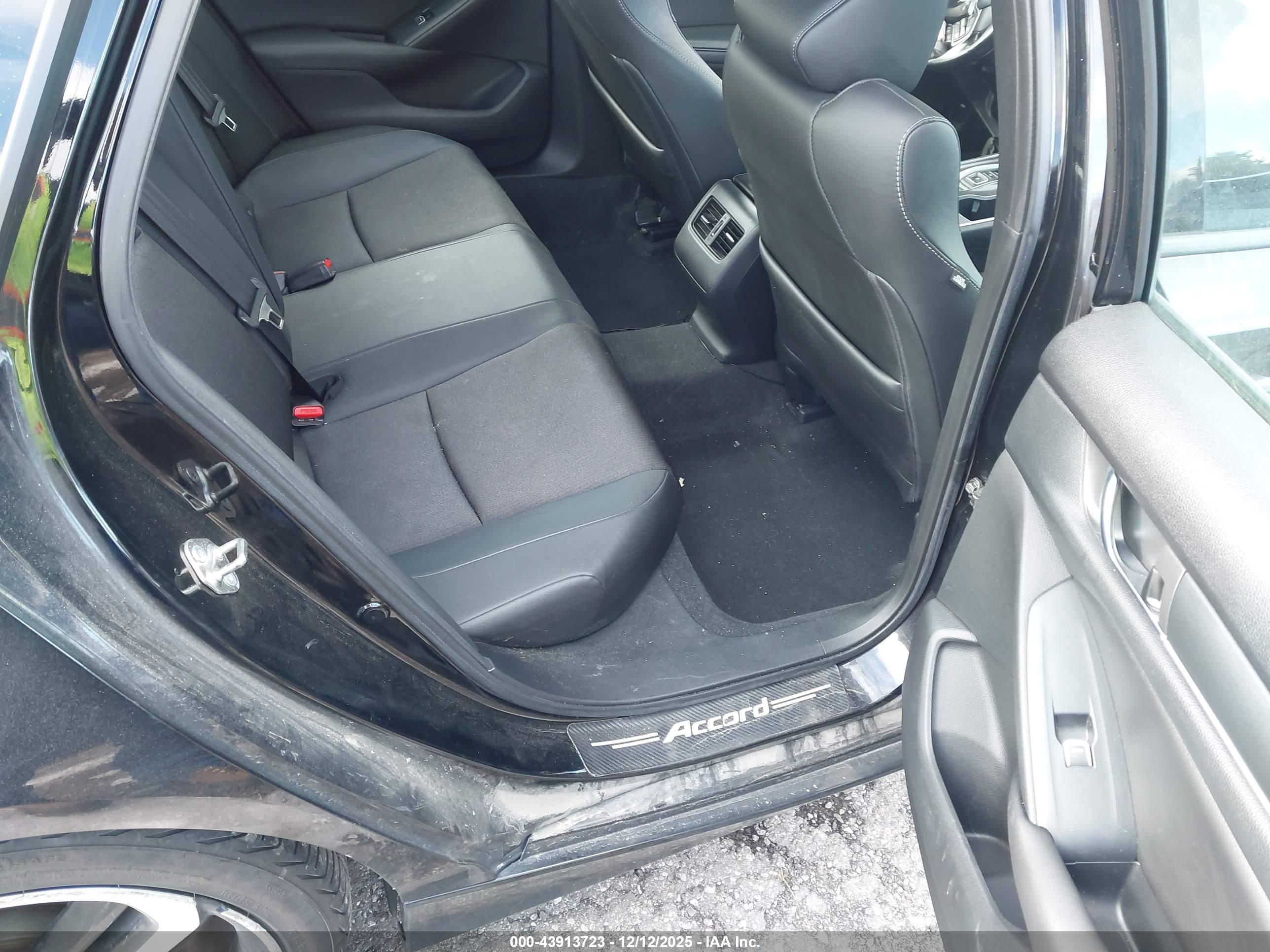HONDA ACCORD image 8