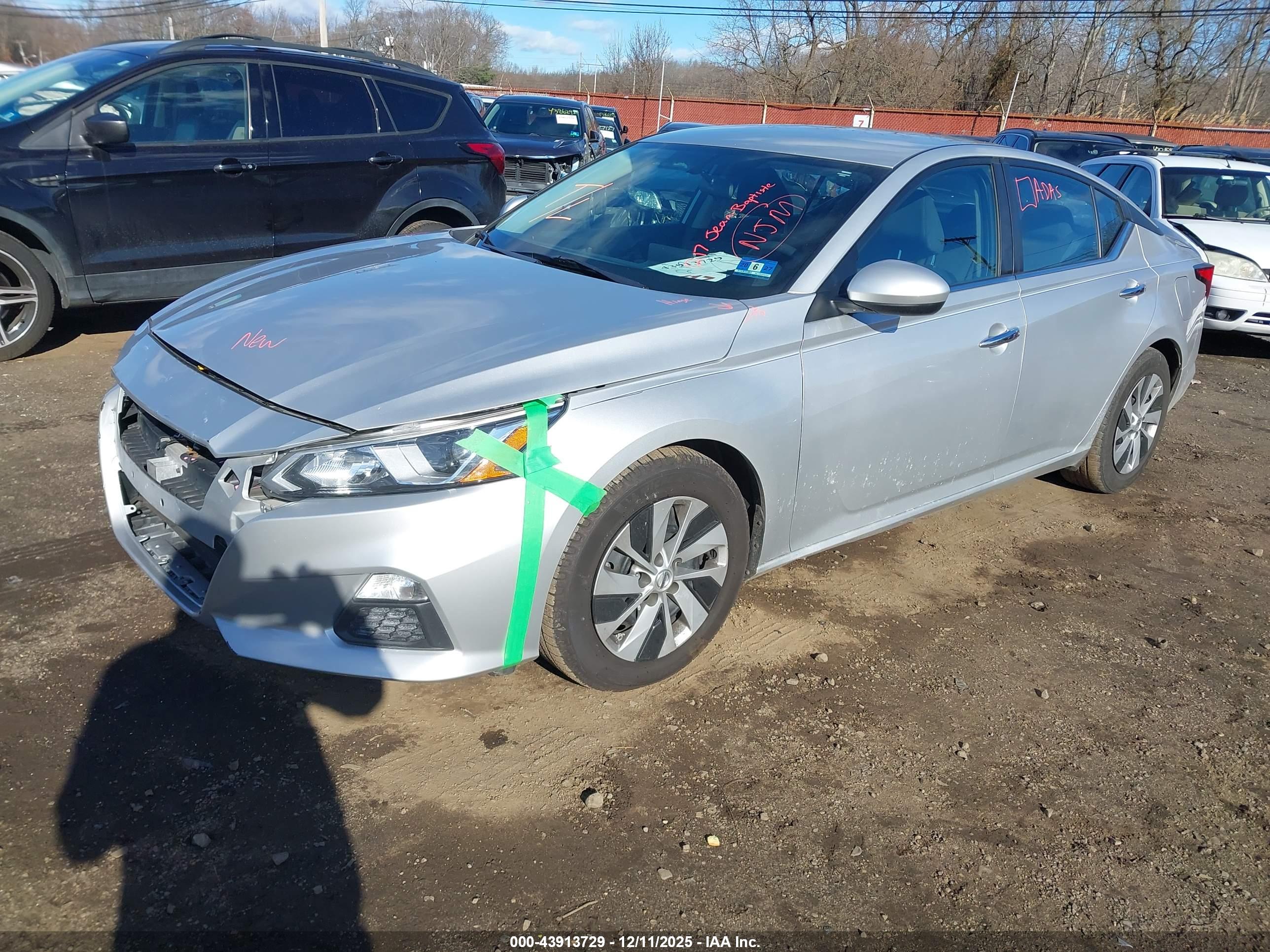 NISSAN ALTIMA image 2