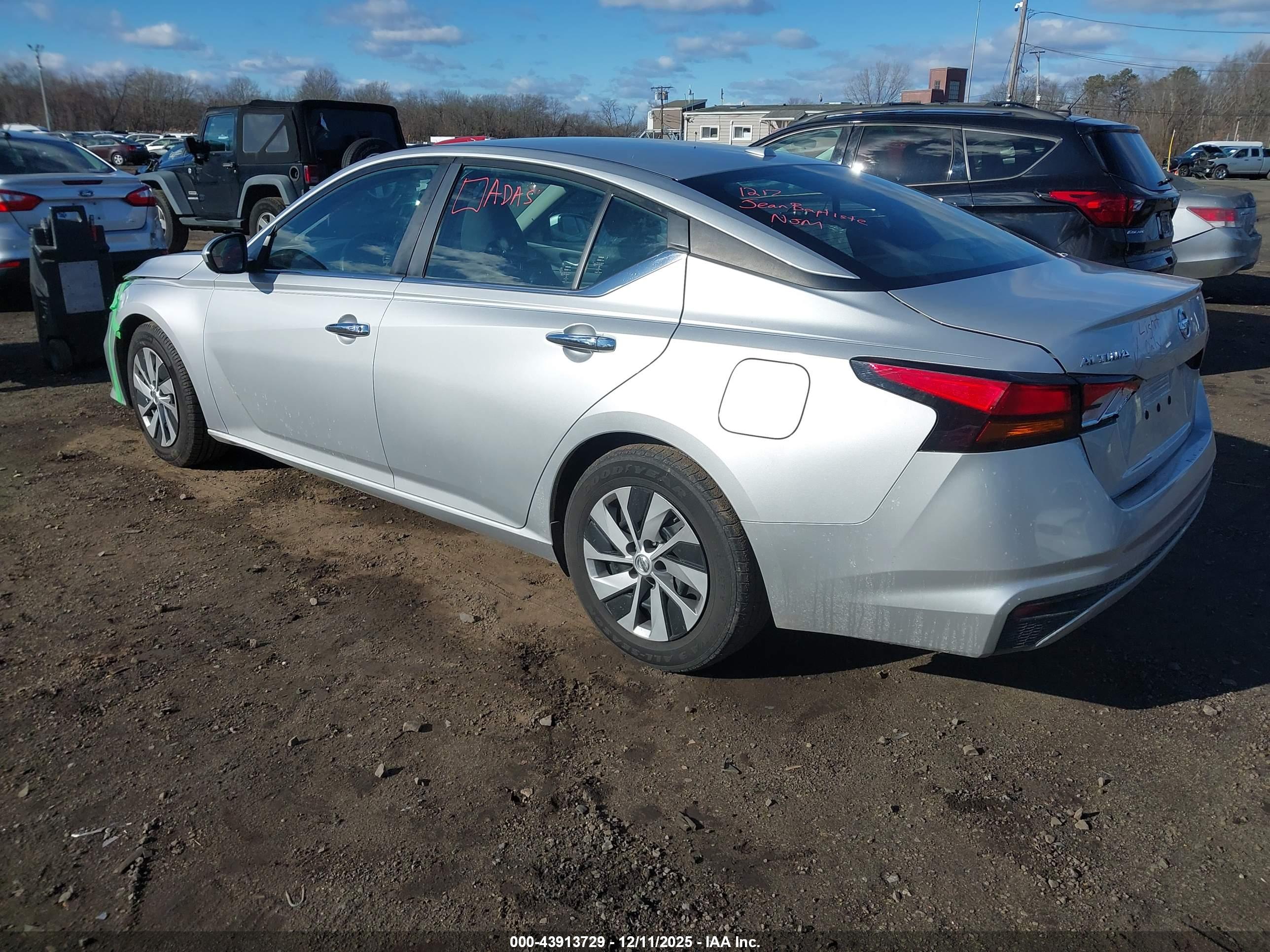 NISSAN ALTIMA image 3