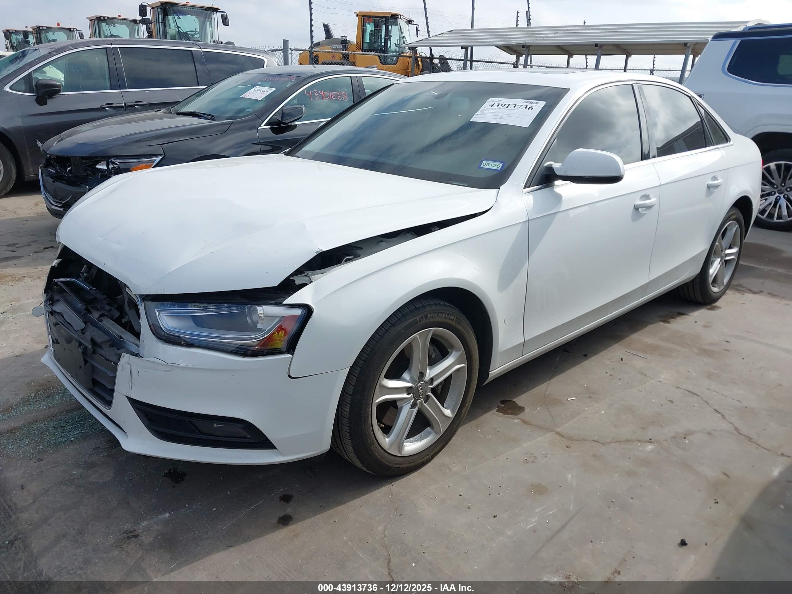 AUDI A4 image 2