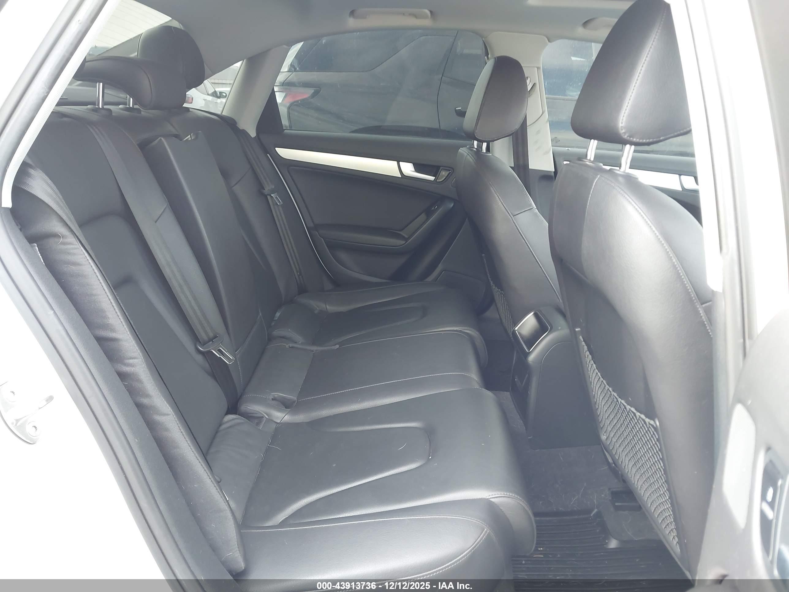 AUDI A4 image 8