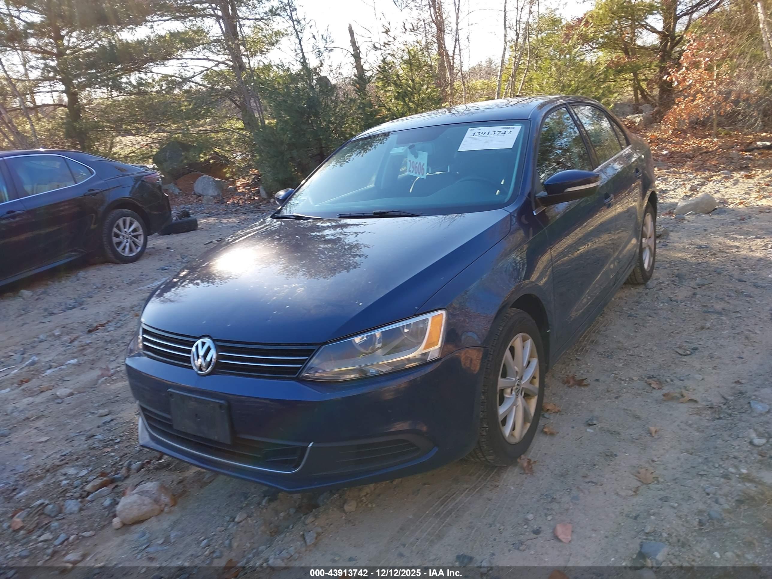 VOLKSWAGEN JETTA image 2