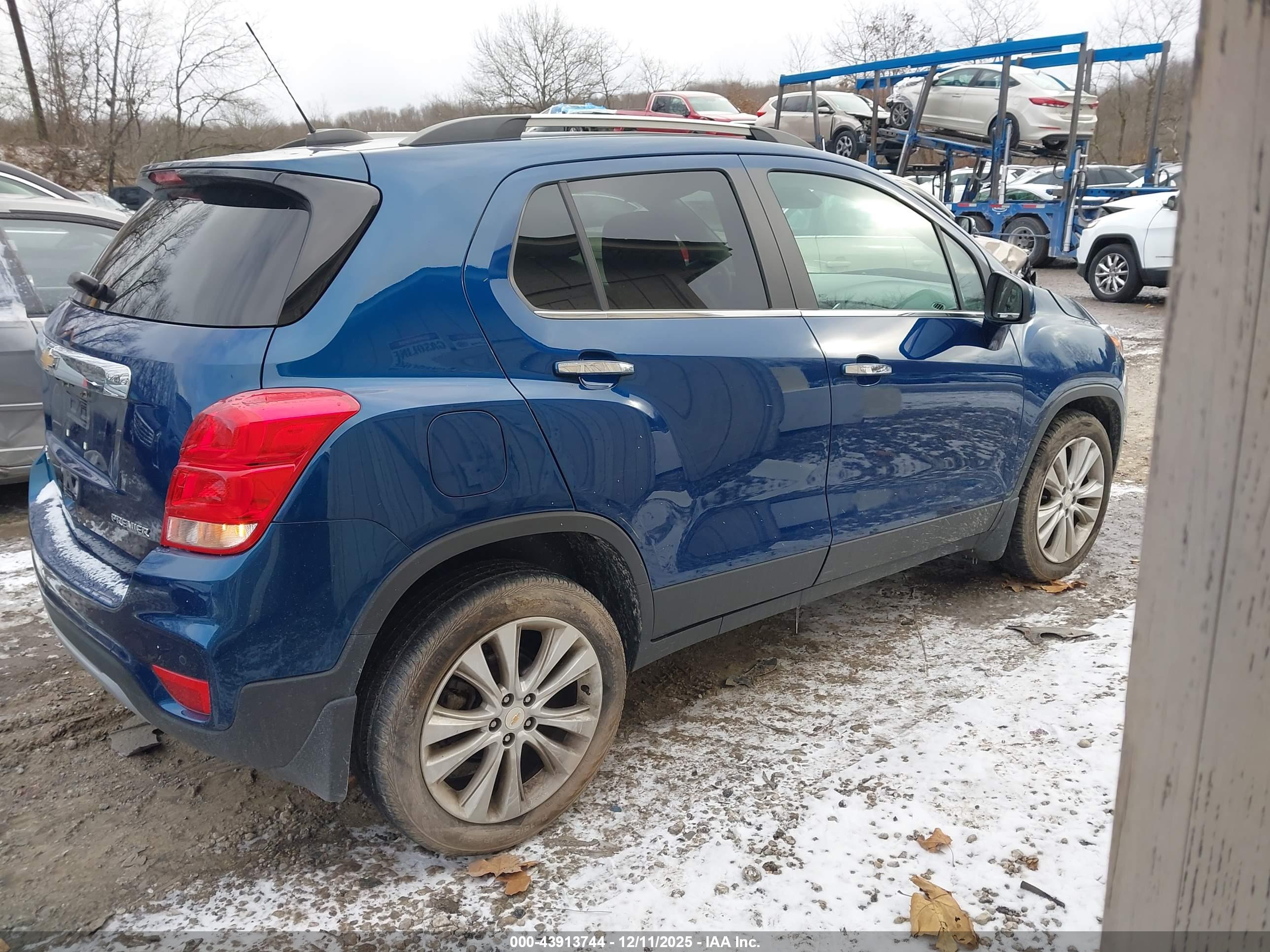 CHEVROLET TRAX image 4