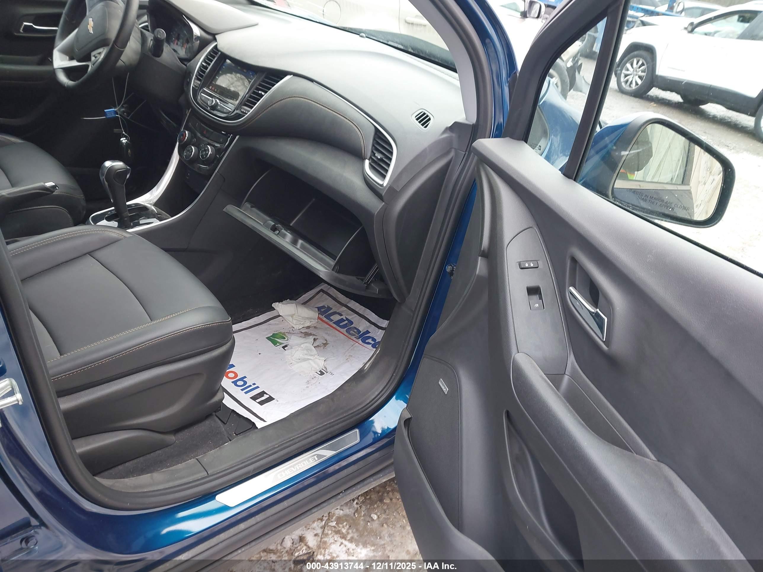 CHEVROLET TRAX image 5