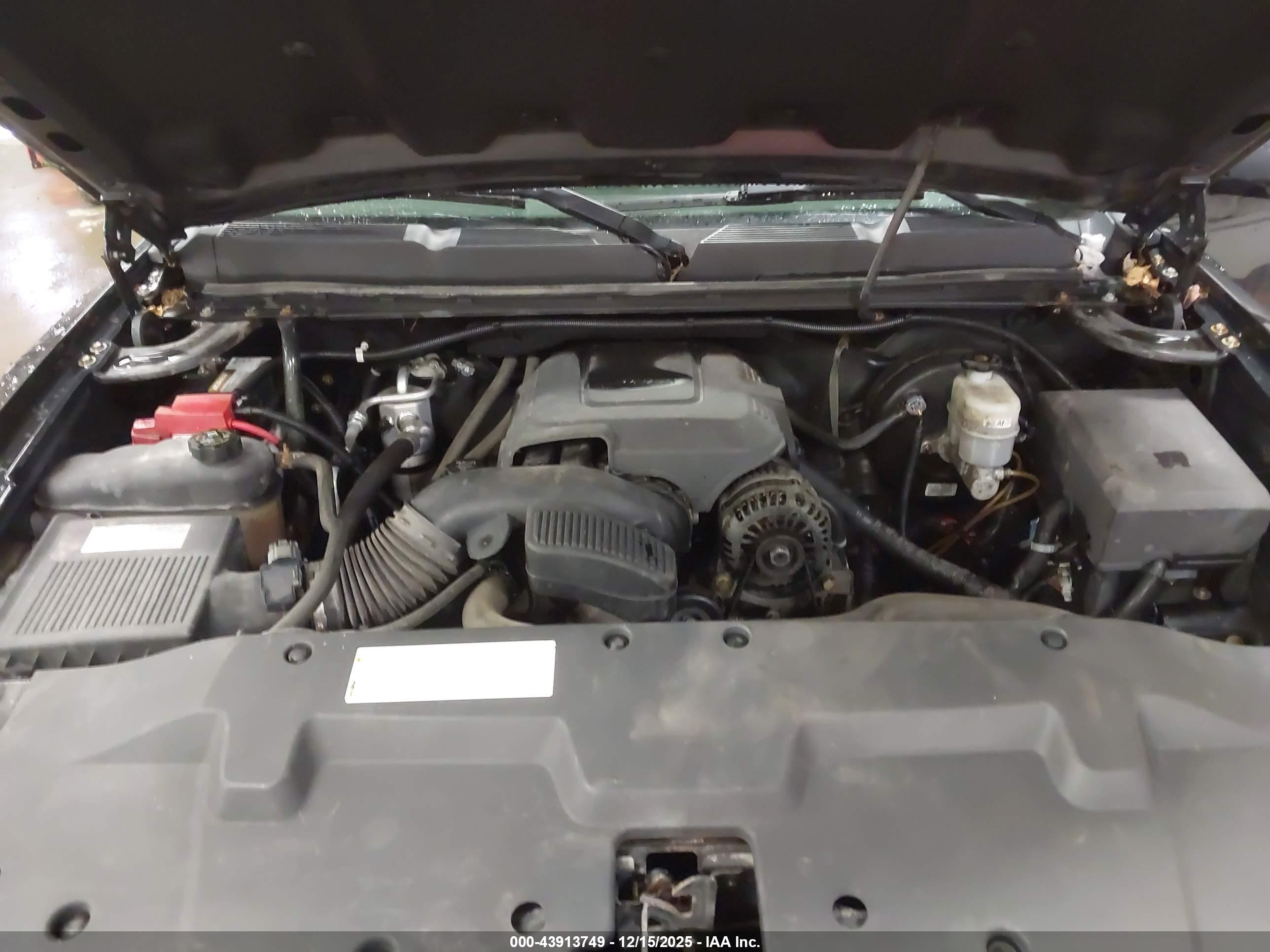 CHEVROLET SILVERADO image 10
