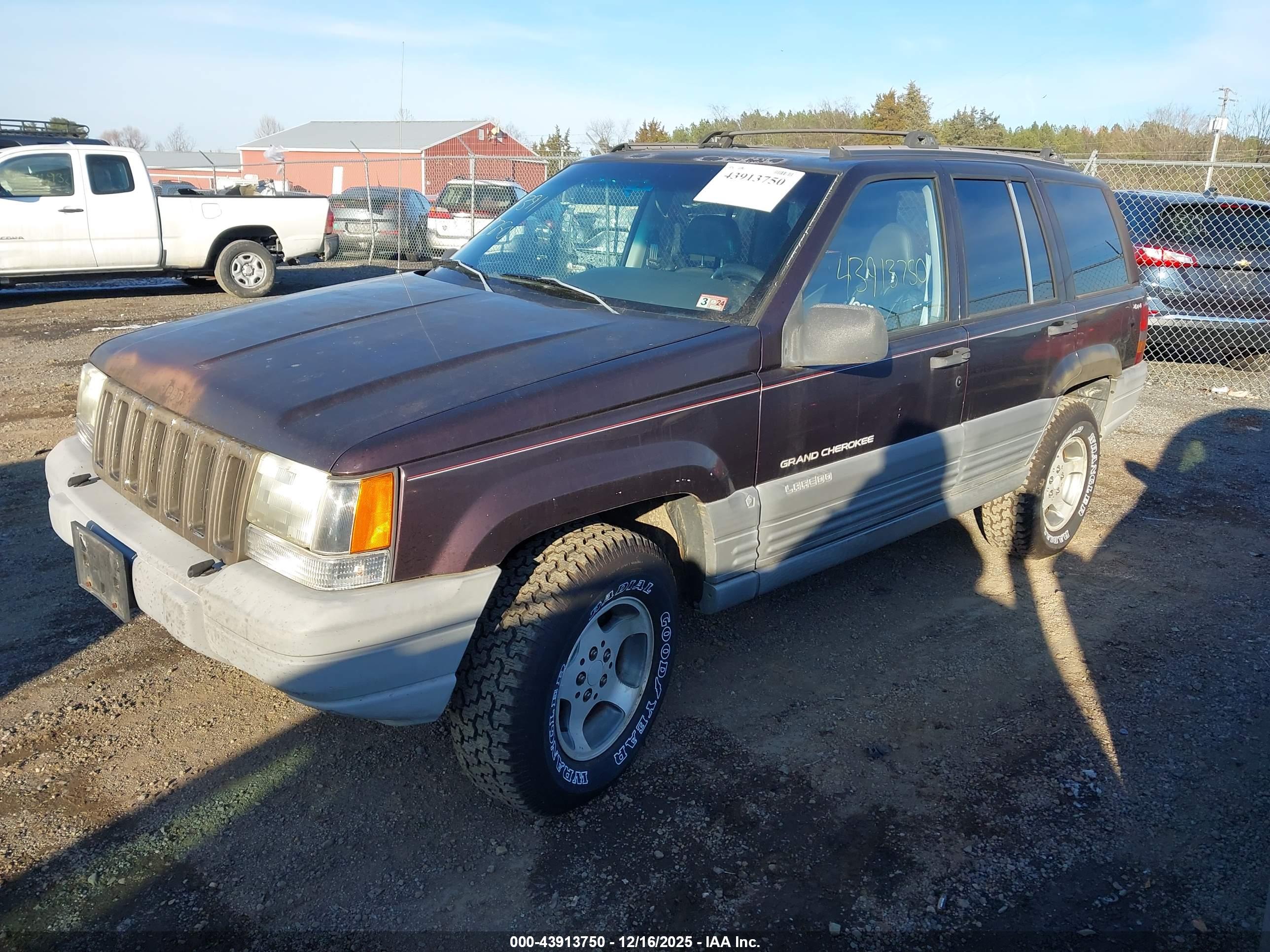JEEP GRAND image 2