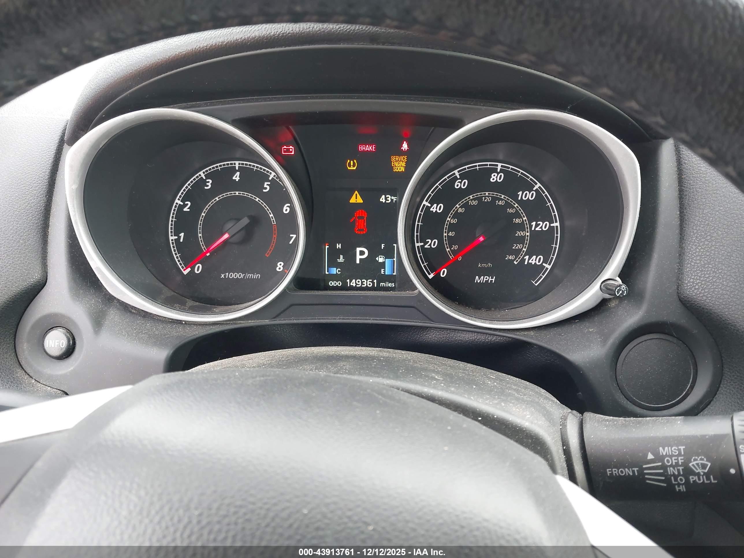 MITSUBISHI OUTLANDER image 7