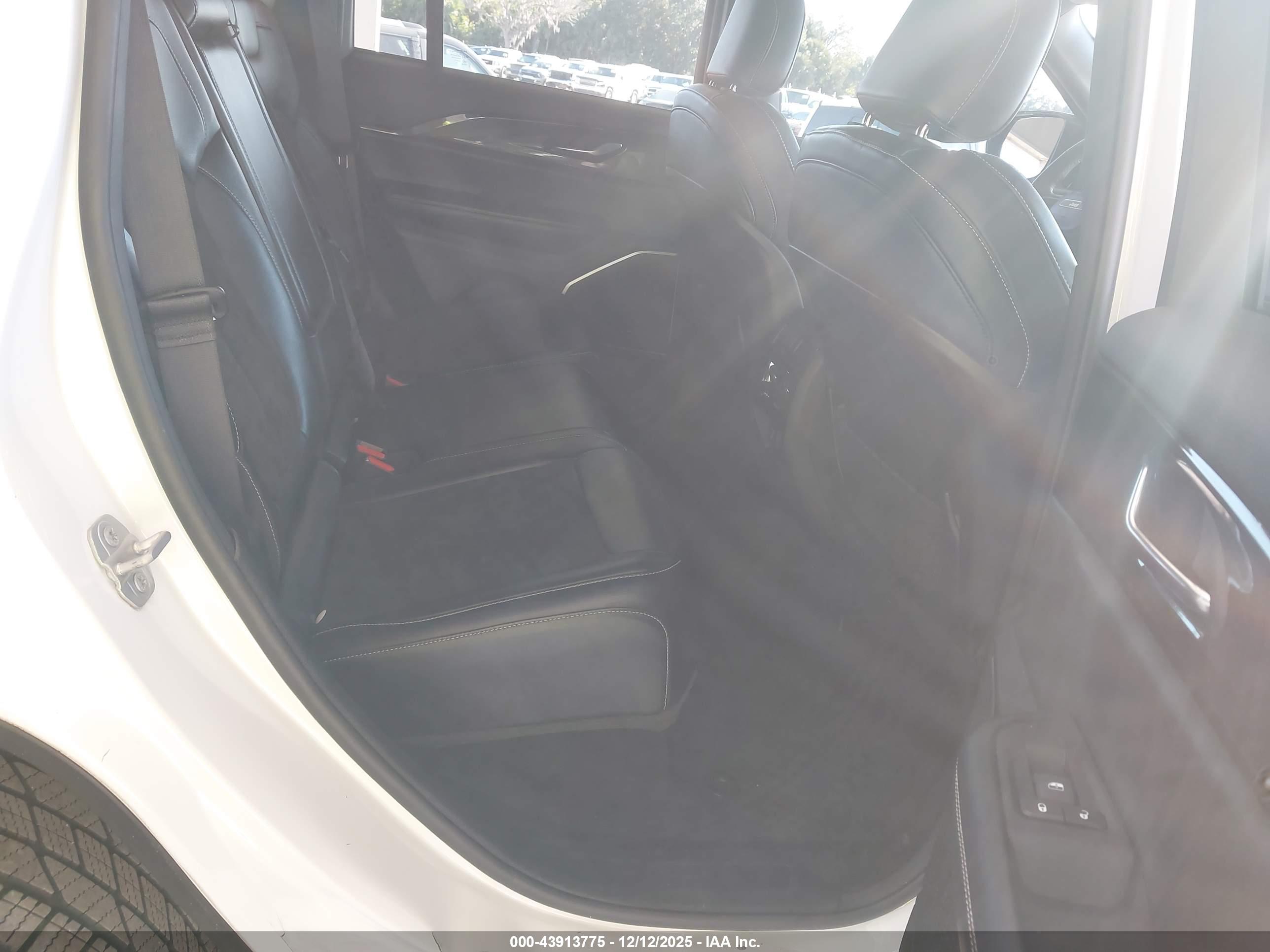 JEEP GRAND image 8
