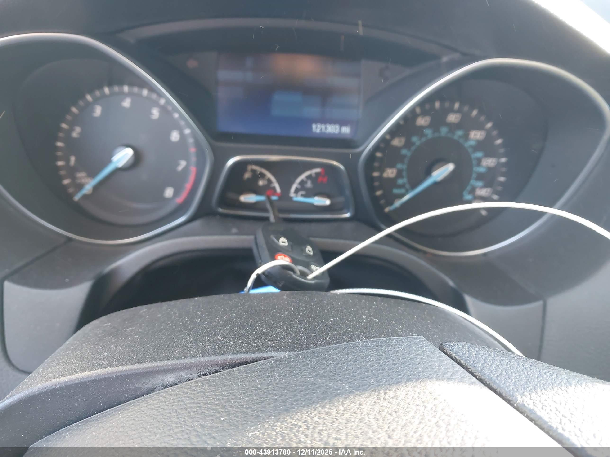FORD FOCUS image 11