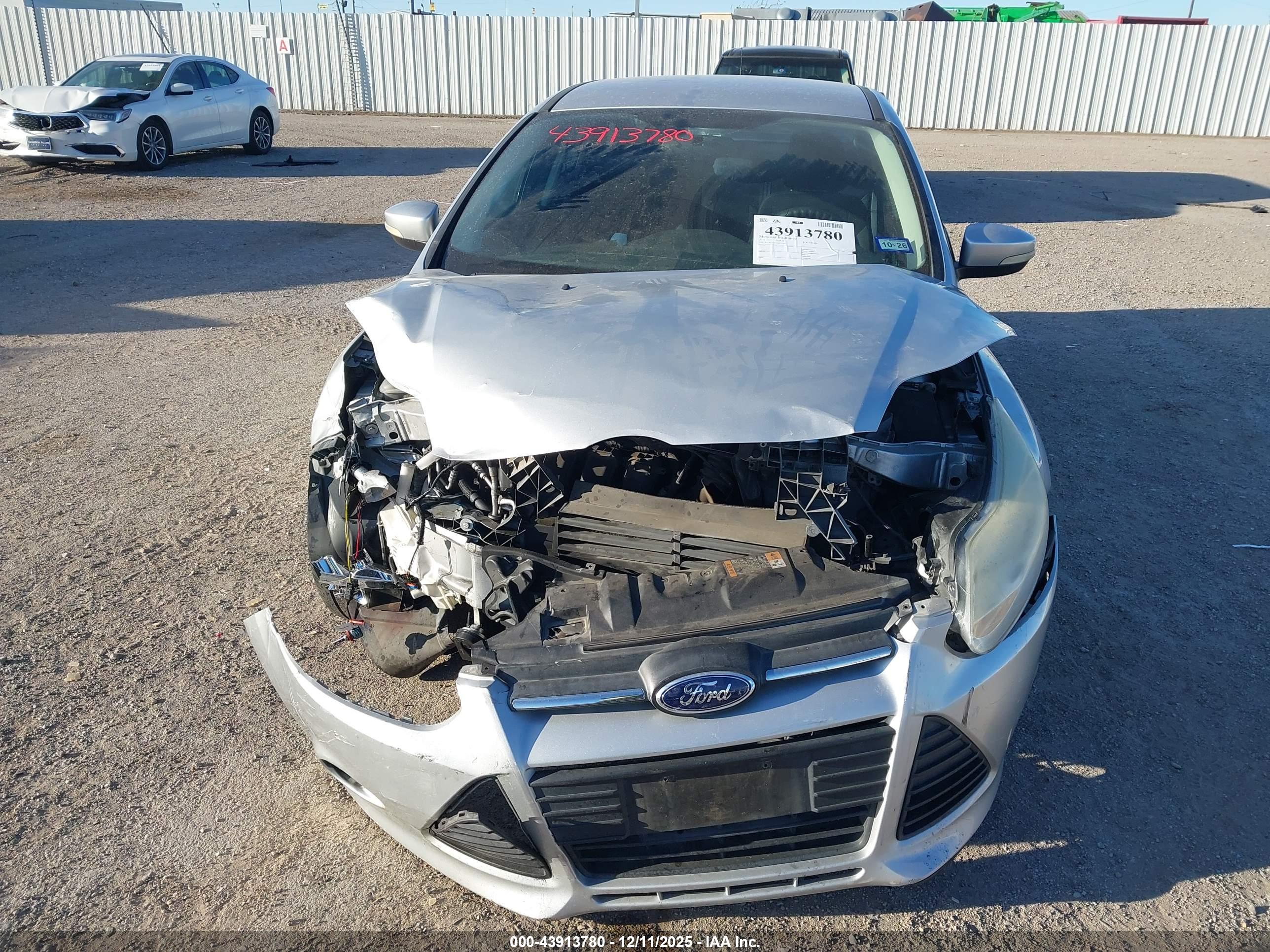 FORD FOCUS image 6
