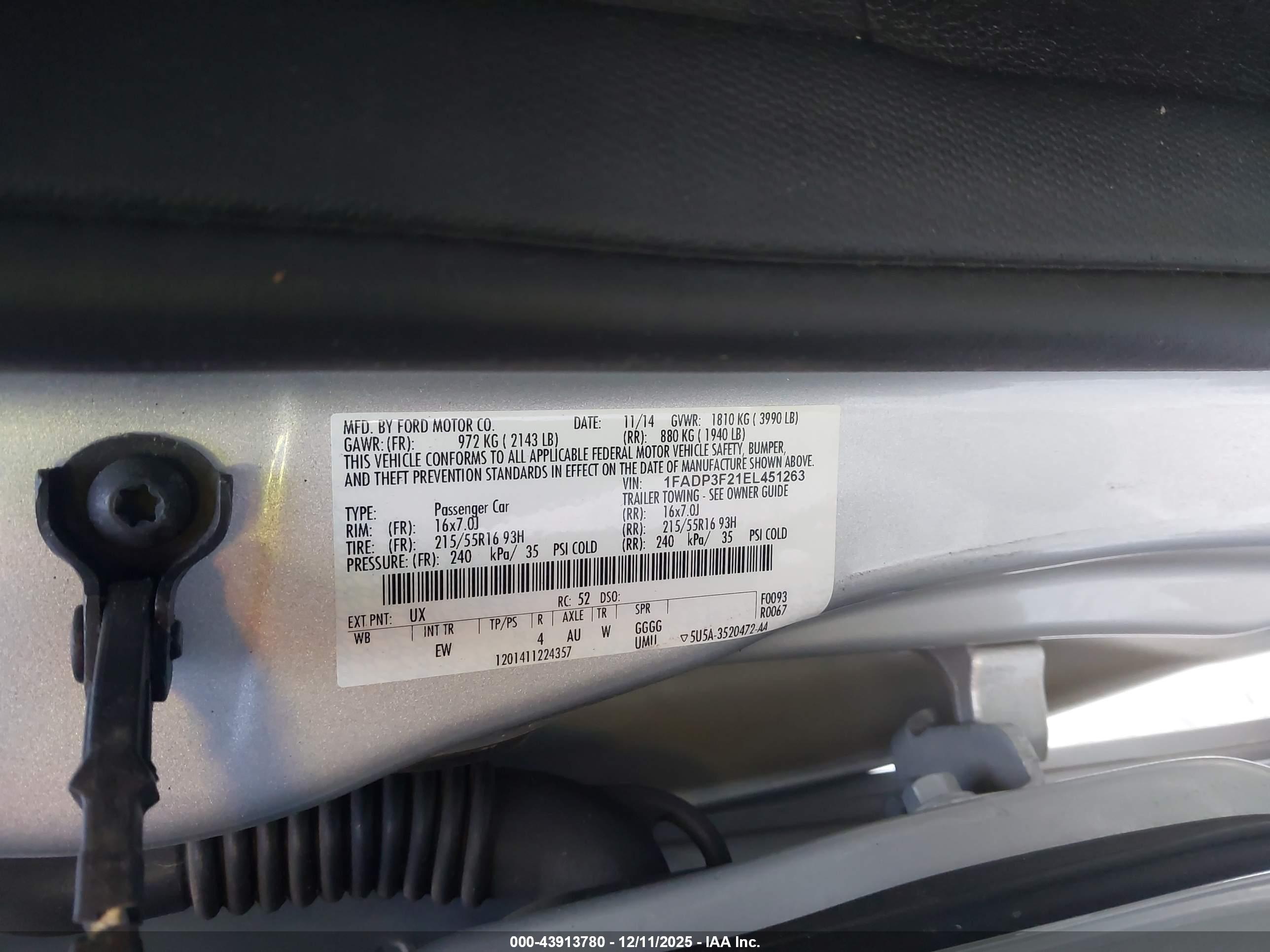 FORD FOCUS image 9