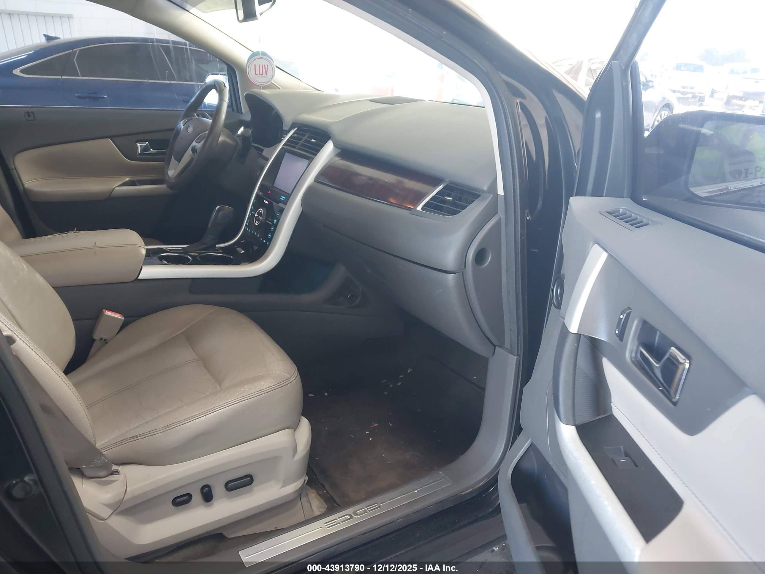 FORD EDGE image 5