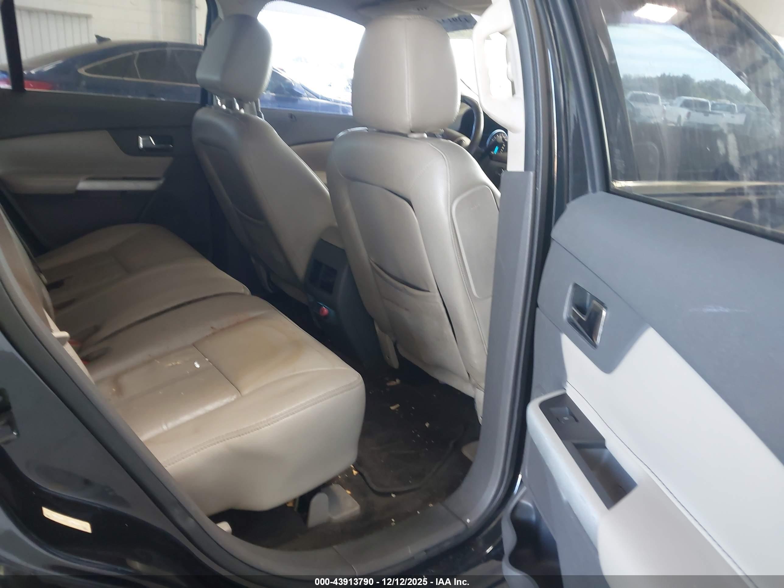 FORD EDGE image 8