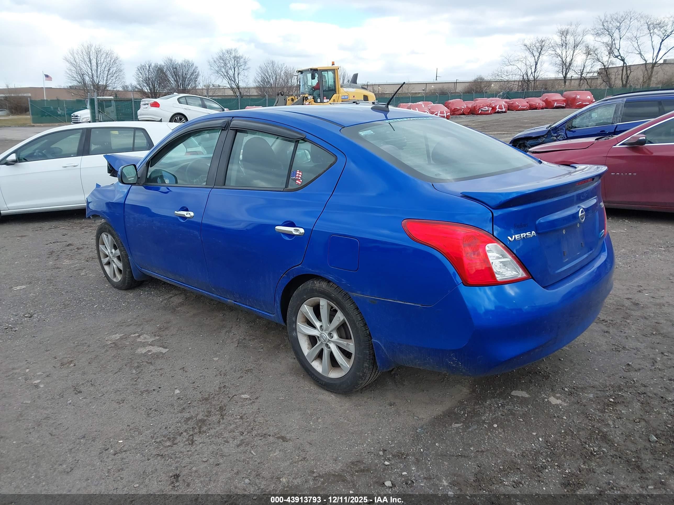 NISSAN VERSA image 3
