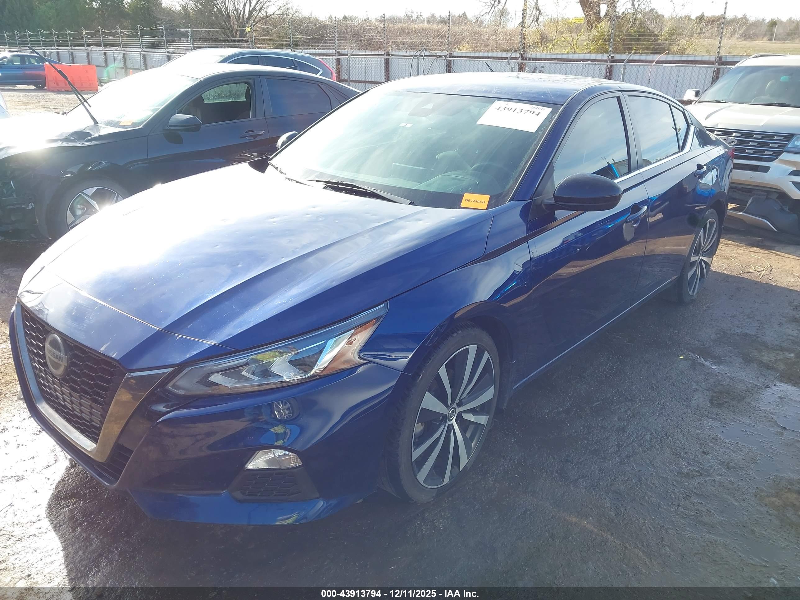 NISSAN ALTIMA image 2