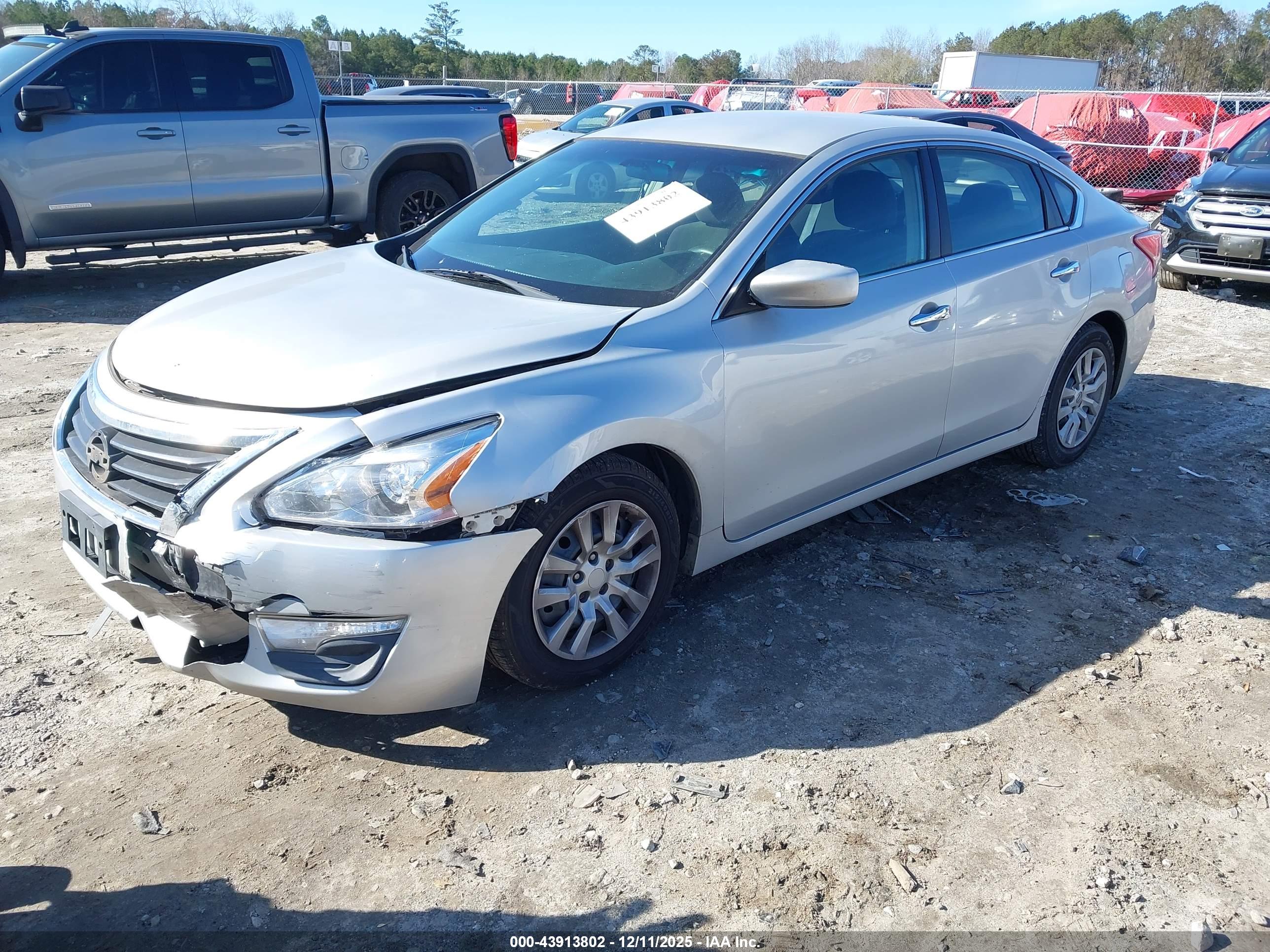 NISSAN ALTIMA image 2